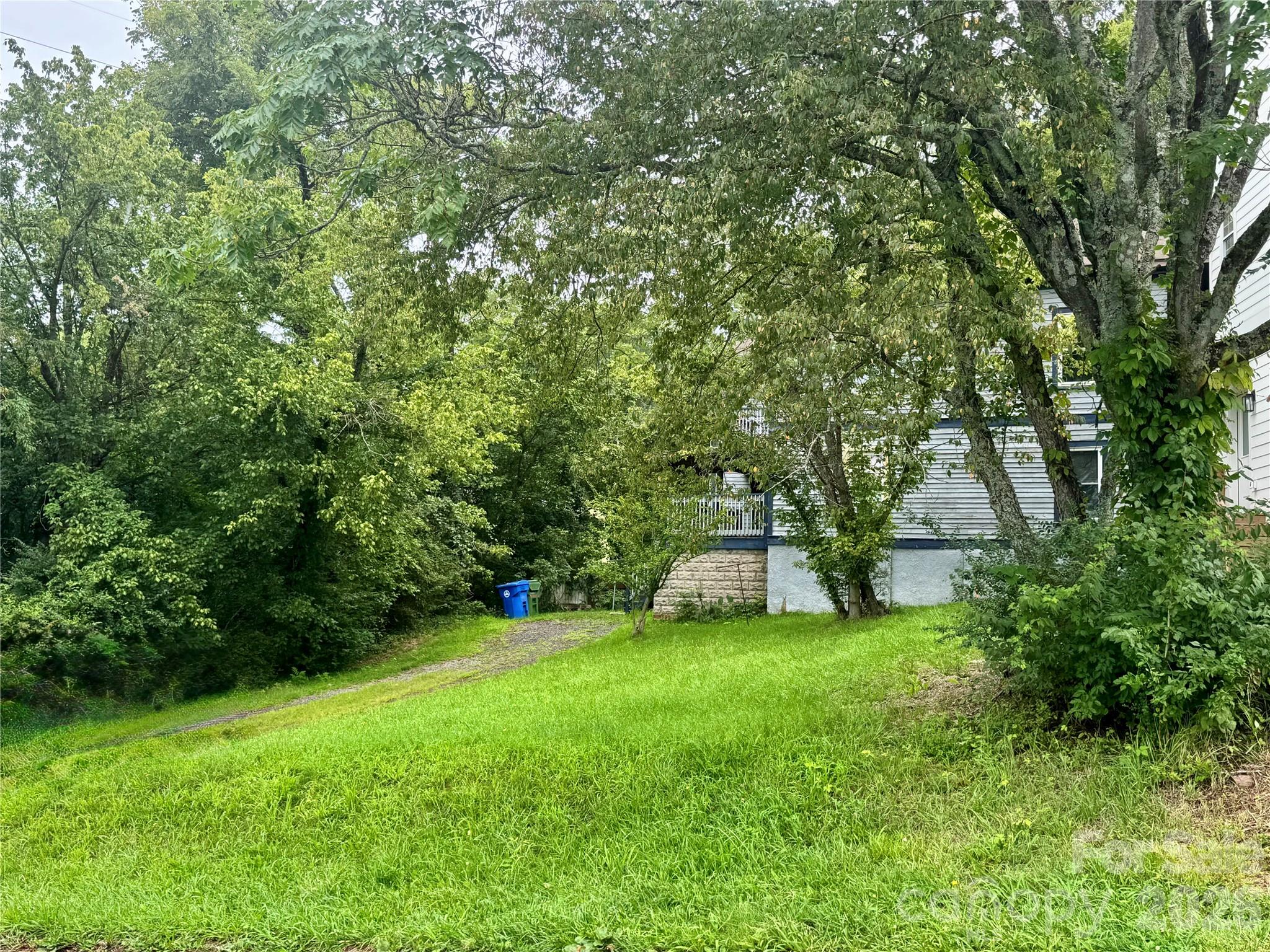 2nd image of 20 Roberts St, Asheville, NC 28801 | MLS# 4410232