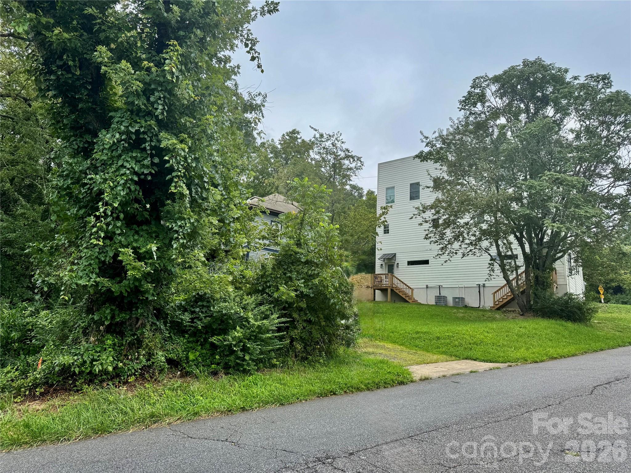 4th image of 20 Roberts St, Asheville, NC 28801 | MLS# 4410232