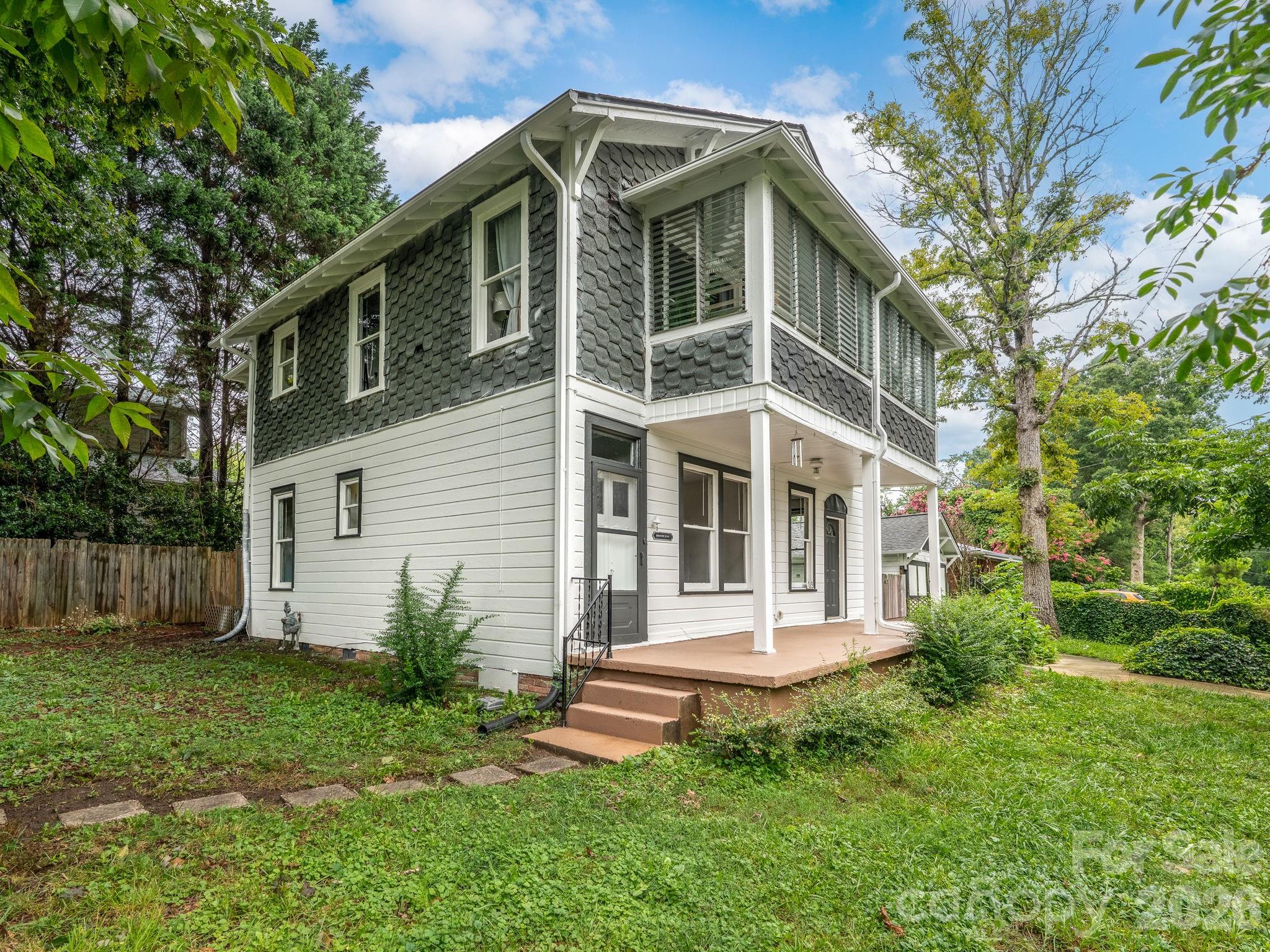 2nd image of 111 113 Stewart St, Hendersonville, NC 28792 | MLS# 4410285