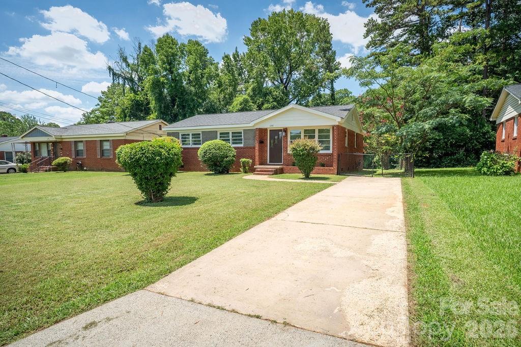2nd image of 1351 Orvis St, Charlotte, NC 28216 | MLS# 4410303