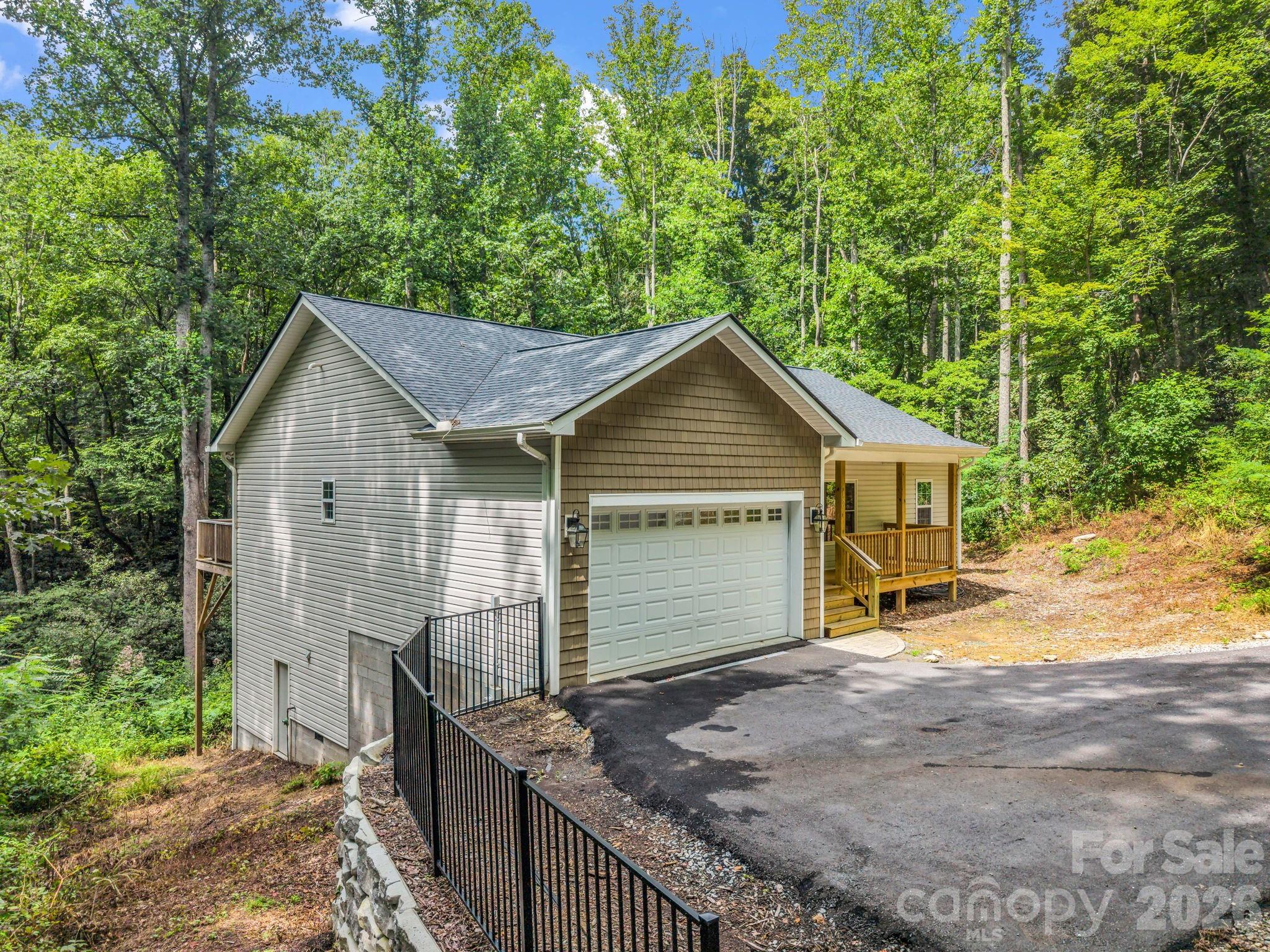 5th image of 180 Ridgeview Dr, Hendersonville, NC 28792 | MLS# 4410645
