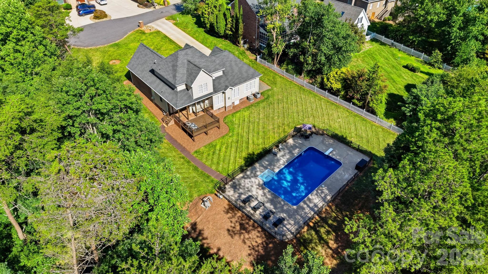 2nd image of 4510 18th Street Ln Ne, Hickory, NC 28601 | MLS# 4410657