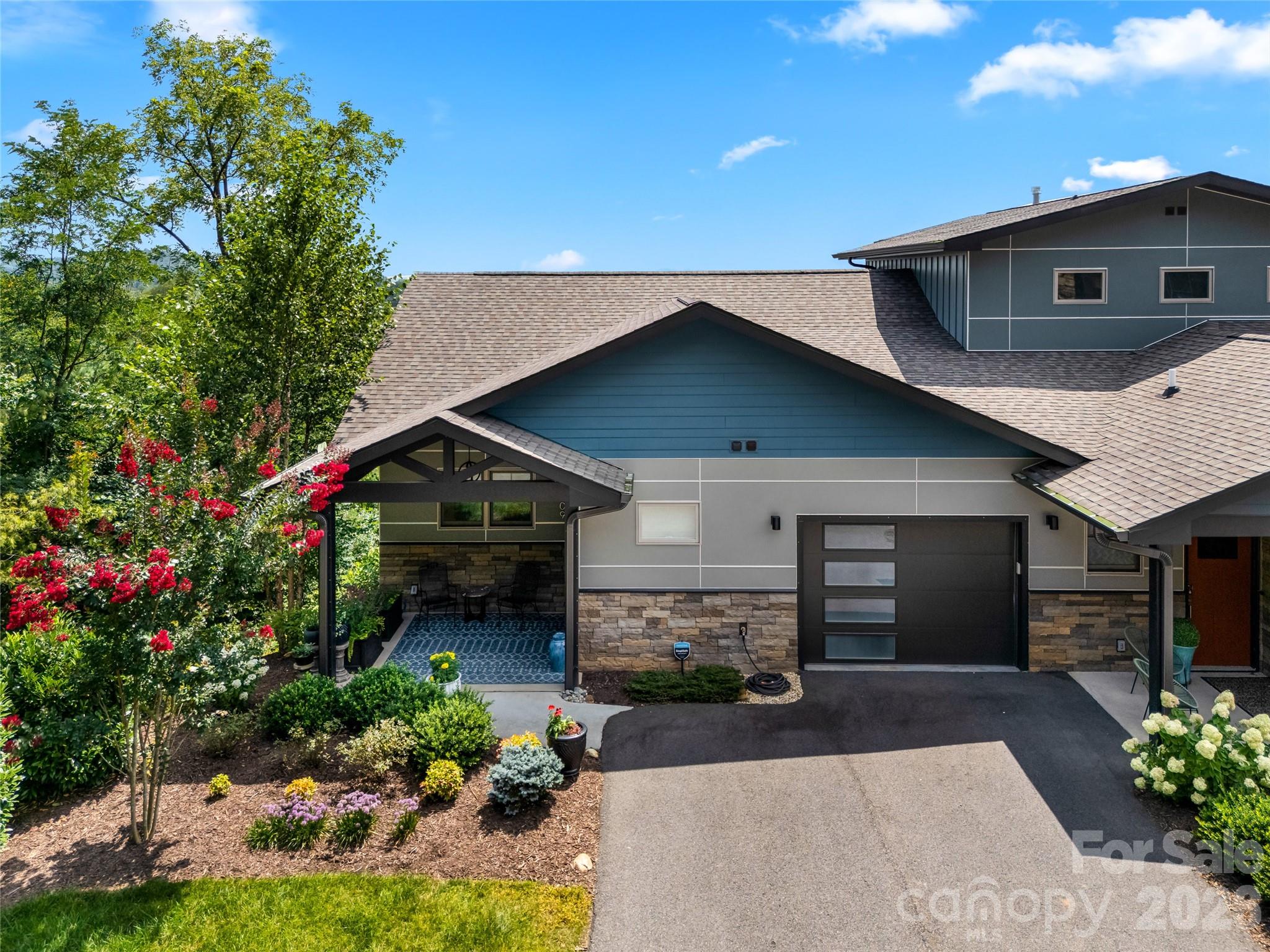 1st image of 409 Kessler Pl, Asheville, NC 28804 | MLS# 4410858