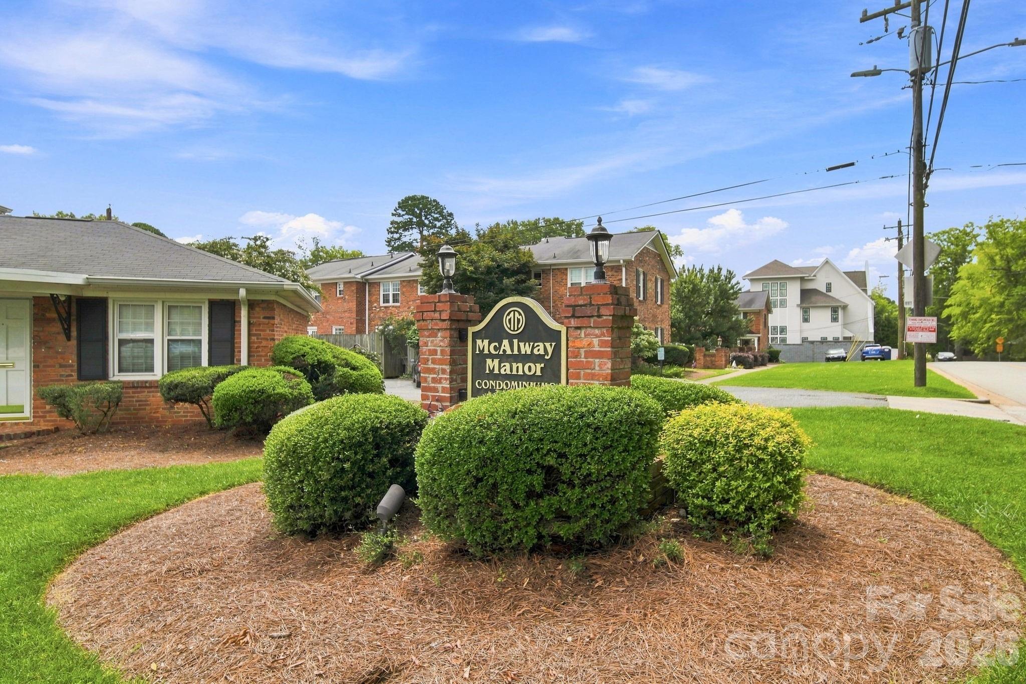 image of 920 Mcalway Rd, Charlotte, NC 28211