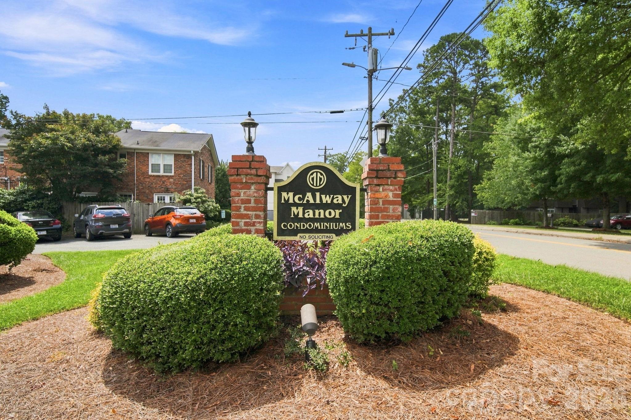 image of 920 Mcalway Rd, Charlotte, NC 28211