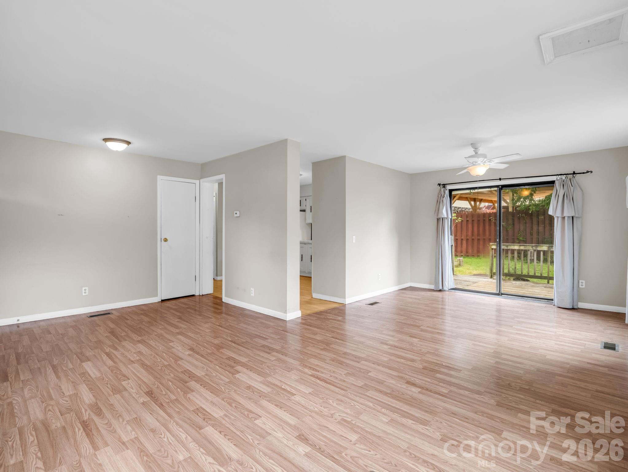 2nd image of 1 Lakewood Rd, Hendersonville, NC 28792 | MLS# 4411211