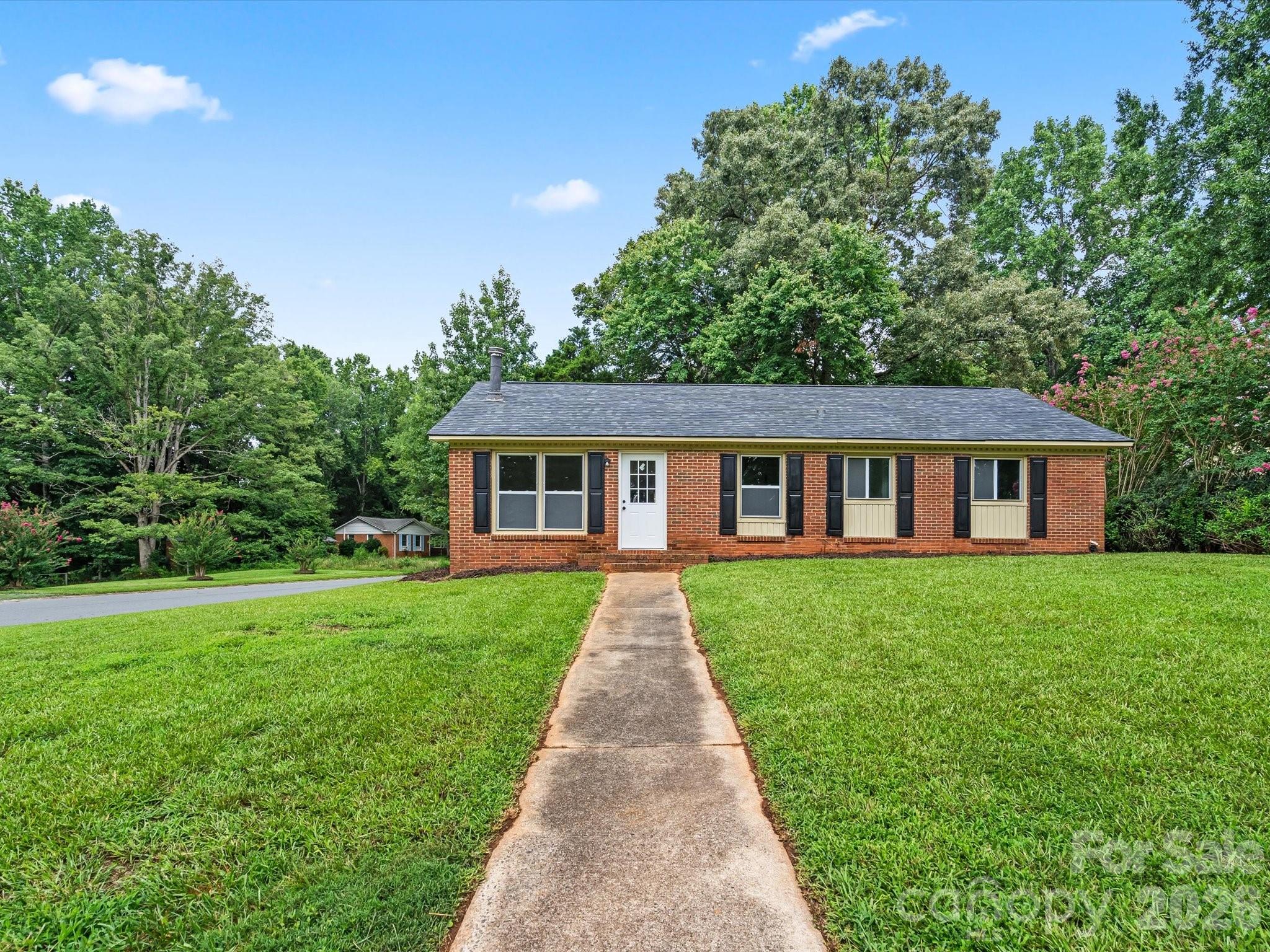 2nd image of 5312 Larewood Dr, Charlotte, NC 28215 | MLS# 4411414