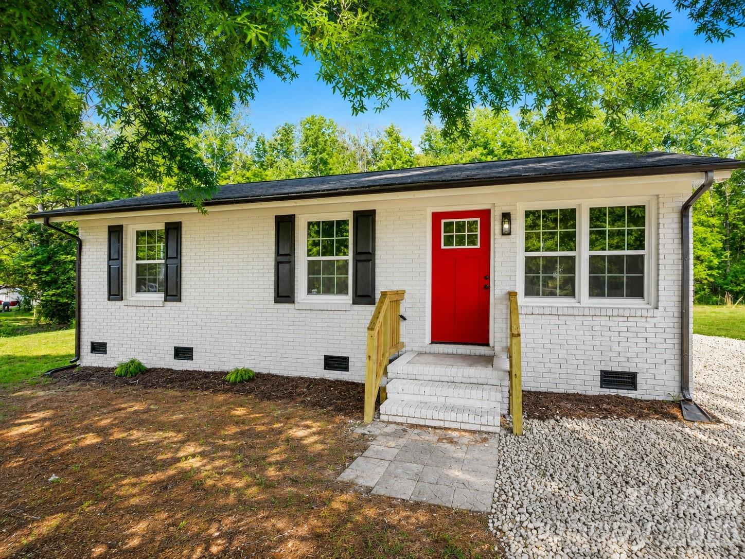 1st image of 432 Spring Hill Rd, Matthews, NC 28104 | MLS# 4411729