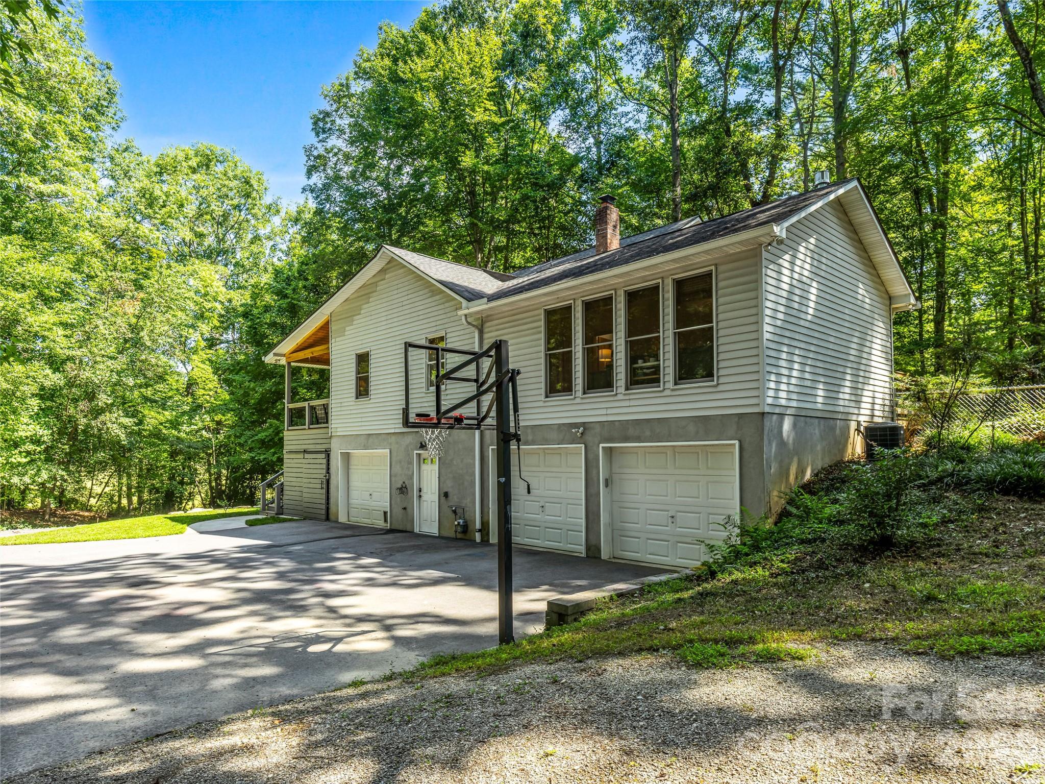 4th image of 70 Promised Ridge Dr, Hendersonville, NC 28791 | MLS# 4411866