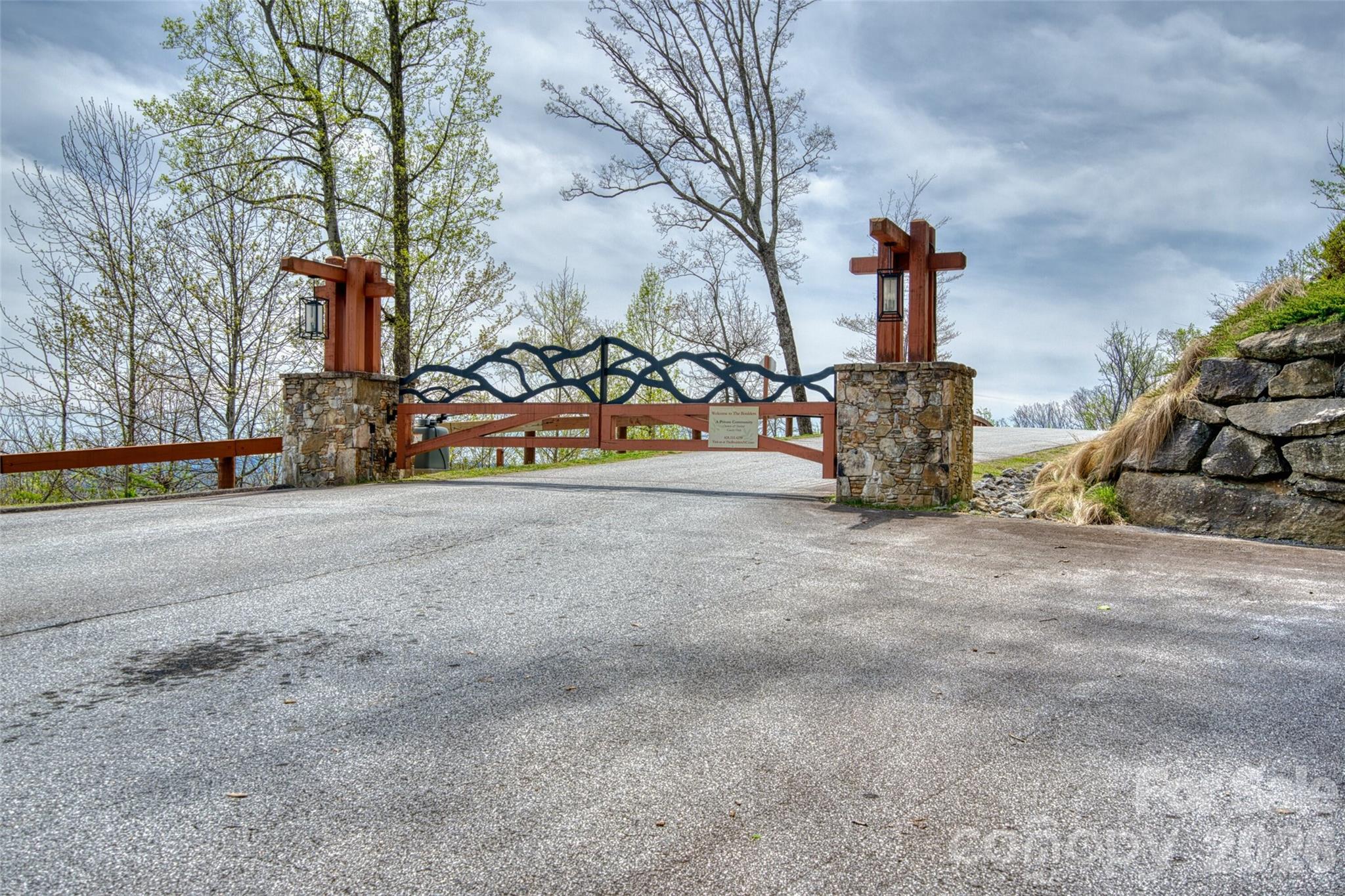 4th image of R5 Curtain Blf, Hendersonville, NC 28791 | MLS# 4411882