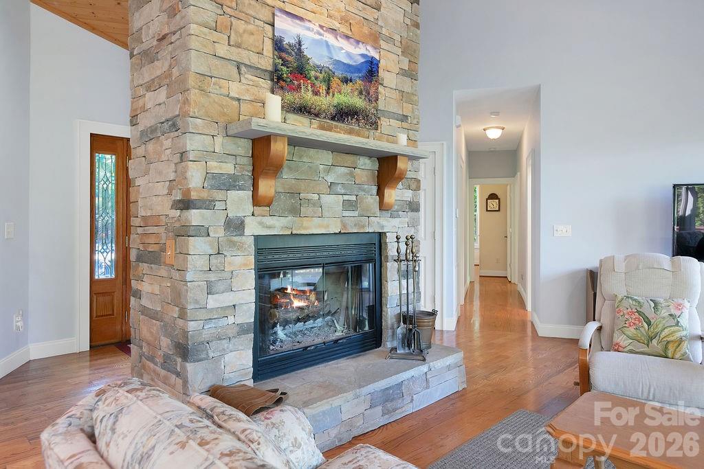 Photo 5 of Single family home for sale at 1228 Ugugu Dr, Brevard, NC 28712 | MLS# 4413645 | Listing updated on 2026-09-05