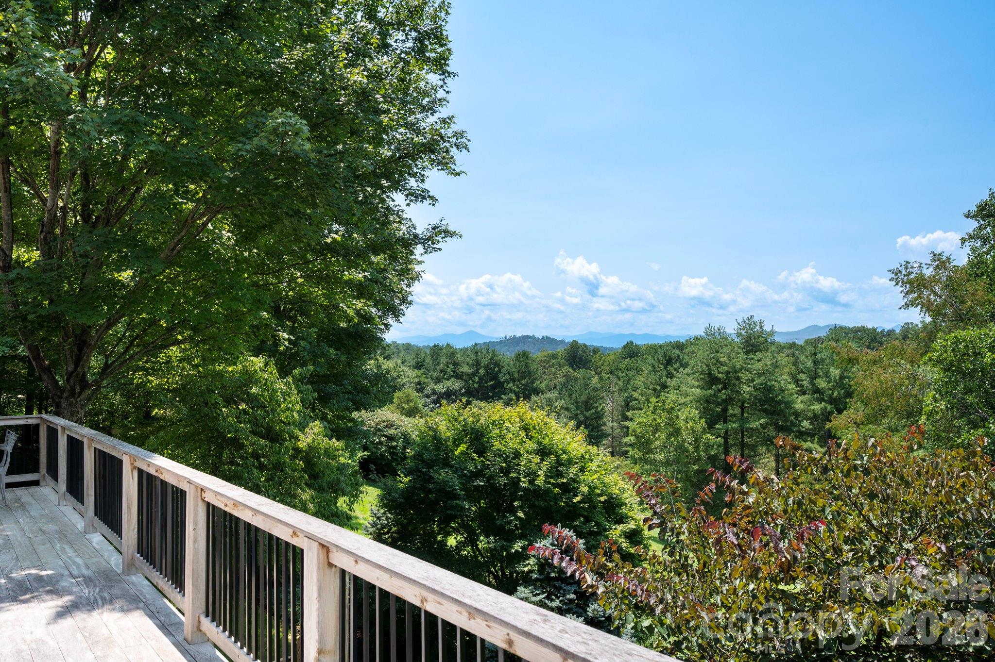 2nd image of 10 Blackberry Ln, Asheville, NC 28804 | MLS# 4414280