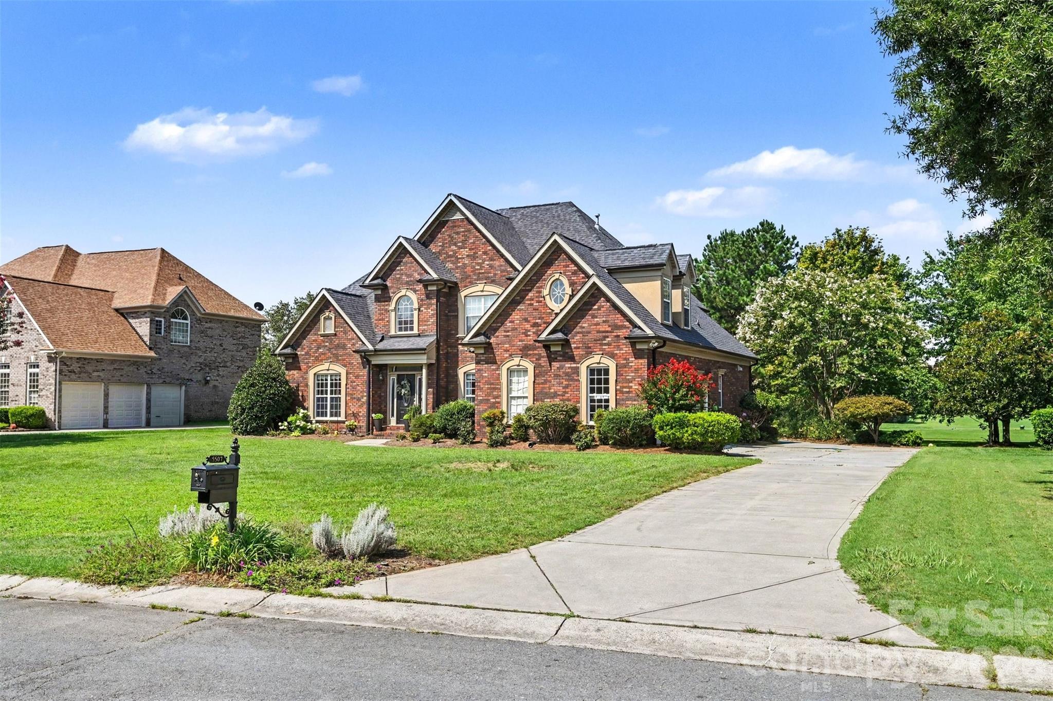 3rd image of 5507 Two Iron Dr, Matthews, NC 28104 | MLS# 4415000