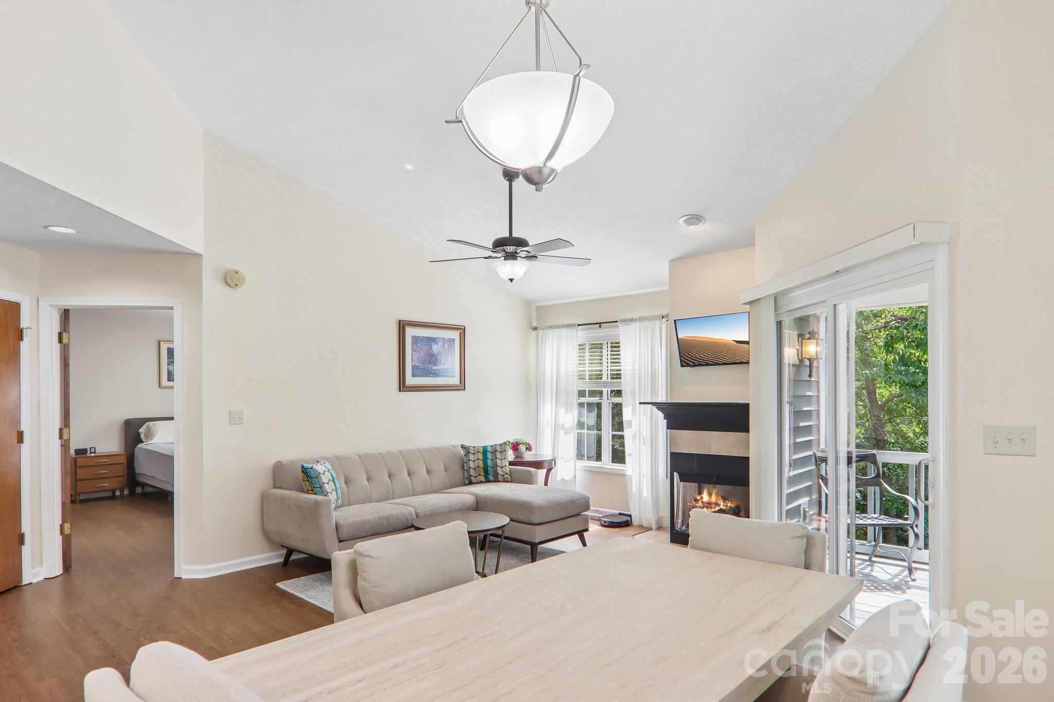 5th image of 651 E Park Pl, Hendersonville, NC 28791 | MLS# 4415720