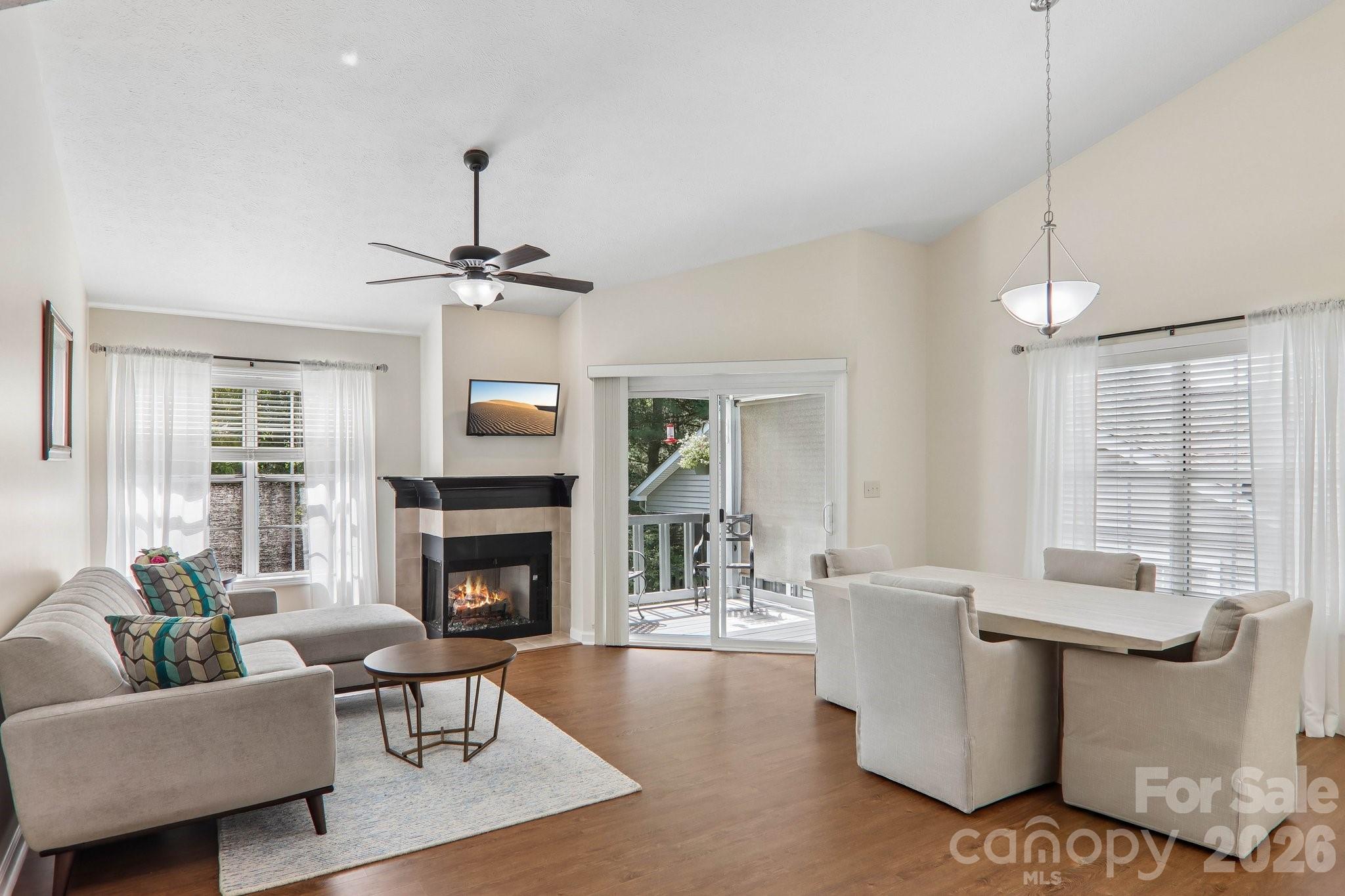 3rd image of 651 E Park Pl, Hendersonville, NC 28791 | MLS# 4415720