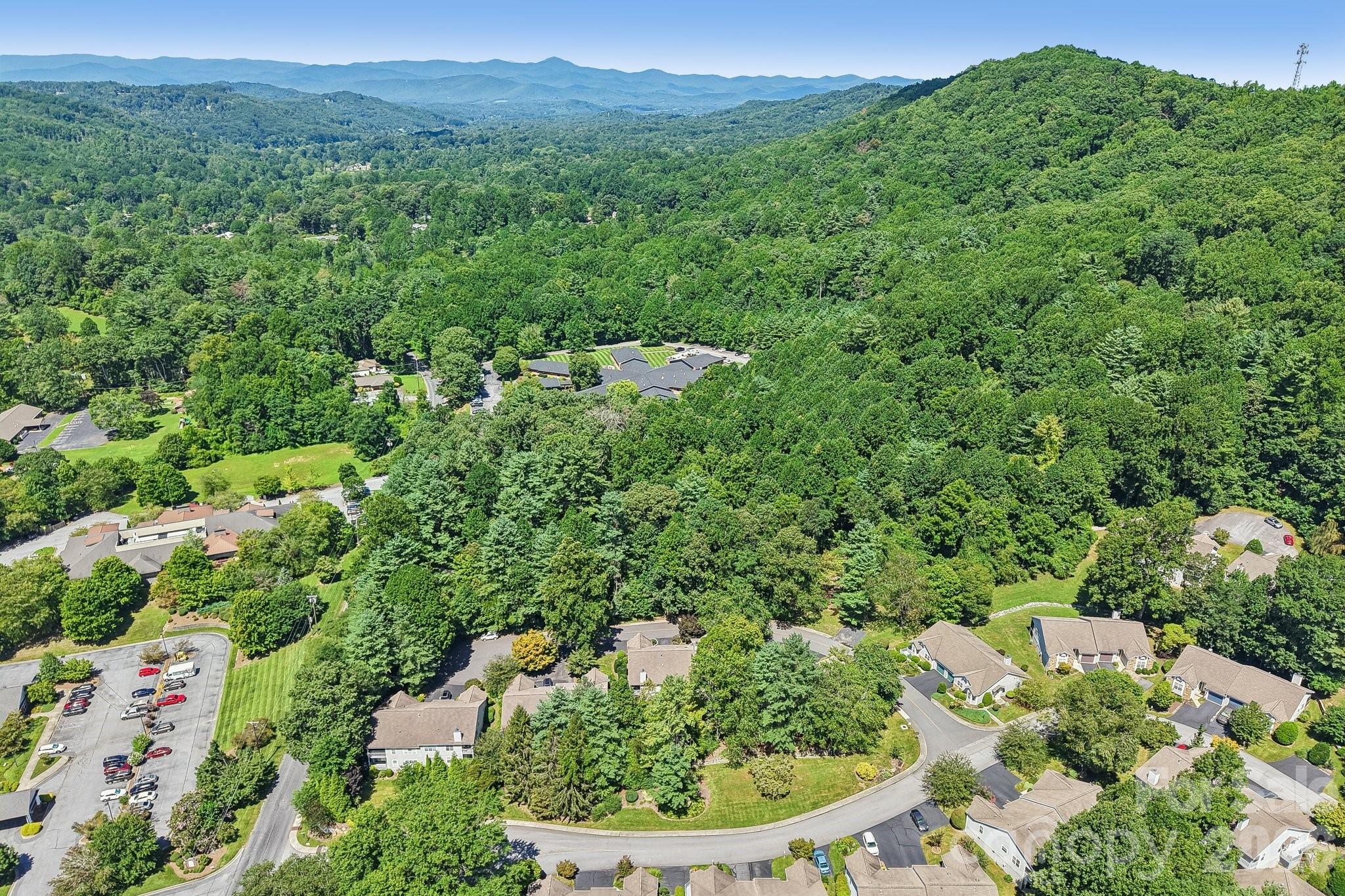 41st image of 651 E Park Pl, Hendersonville, NC 28791 | MLS# 4415720