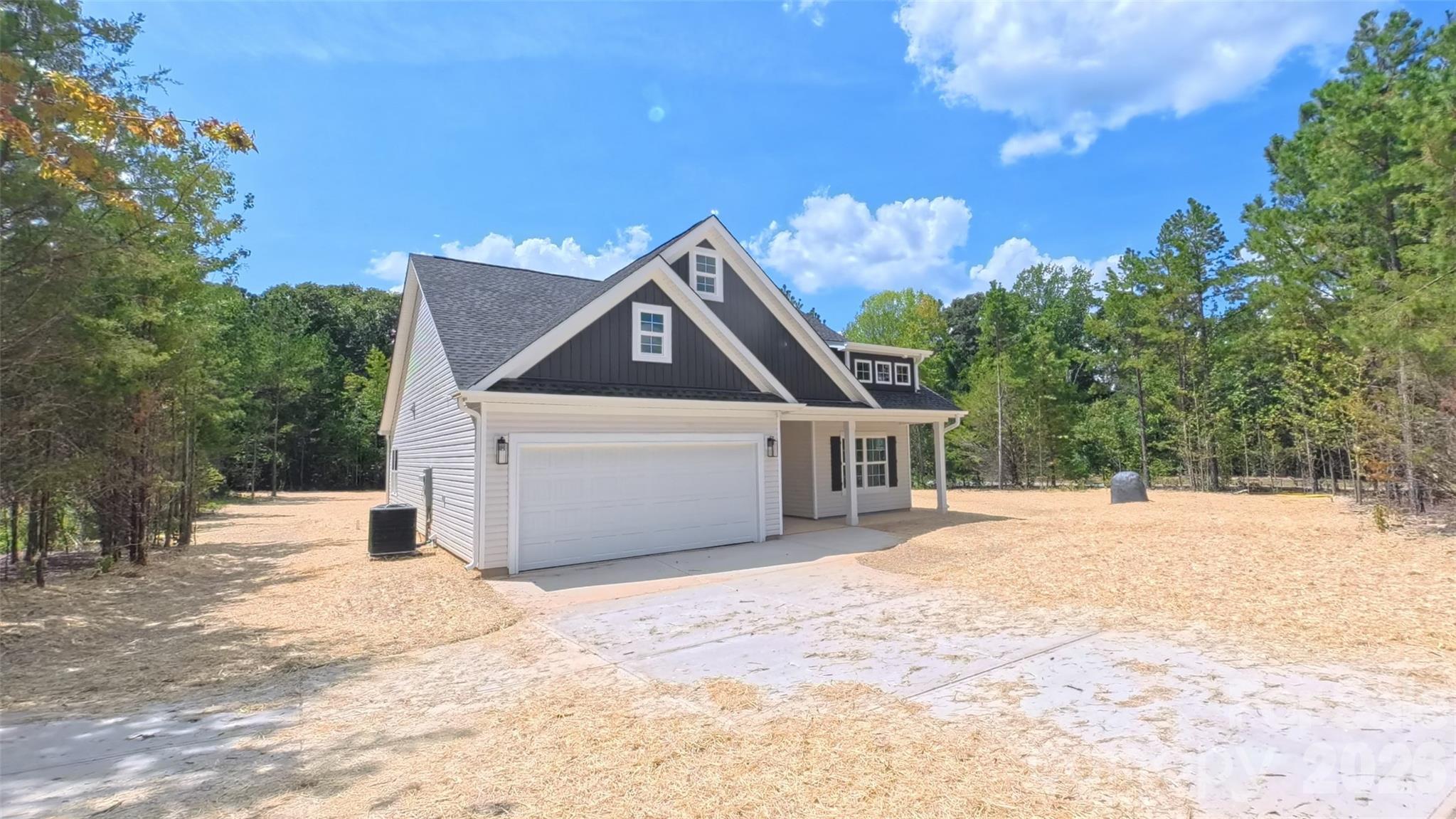 3rd image of 3111 Meadowcrest Dr, Clover, SC 29710 | MLS# 4415987