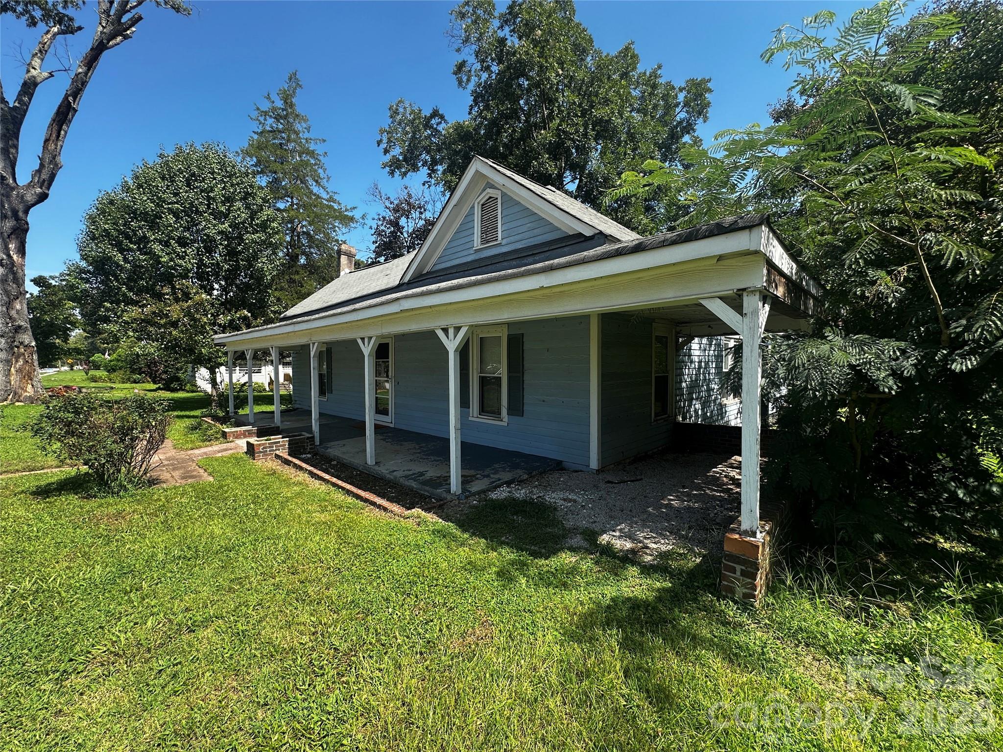 3rd image of 3914 Woodlawn St, Sharon, SC 29742 | MLS# 4416015