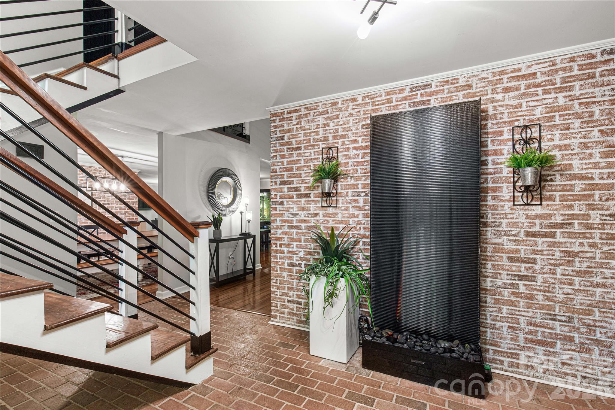 3rd image of 5 Oak Leaf Rd, Clover, SC 29710 | MLS# 4416336