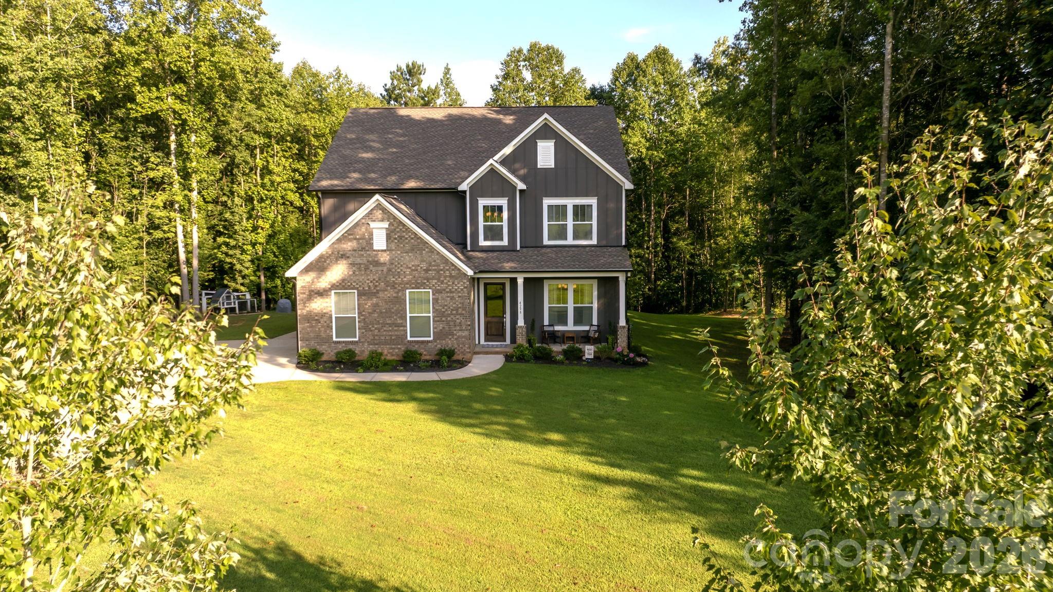 Photo 5 of Single family home for sale at 4298 Brandy Crk Ct, Clover, SC 29710 | MLS# 4416372 | Listing updated on 2026-09-03