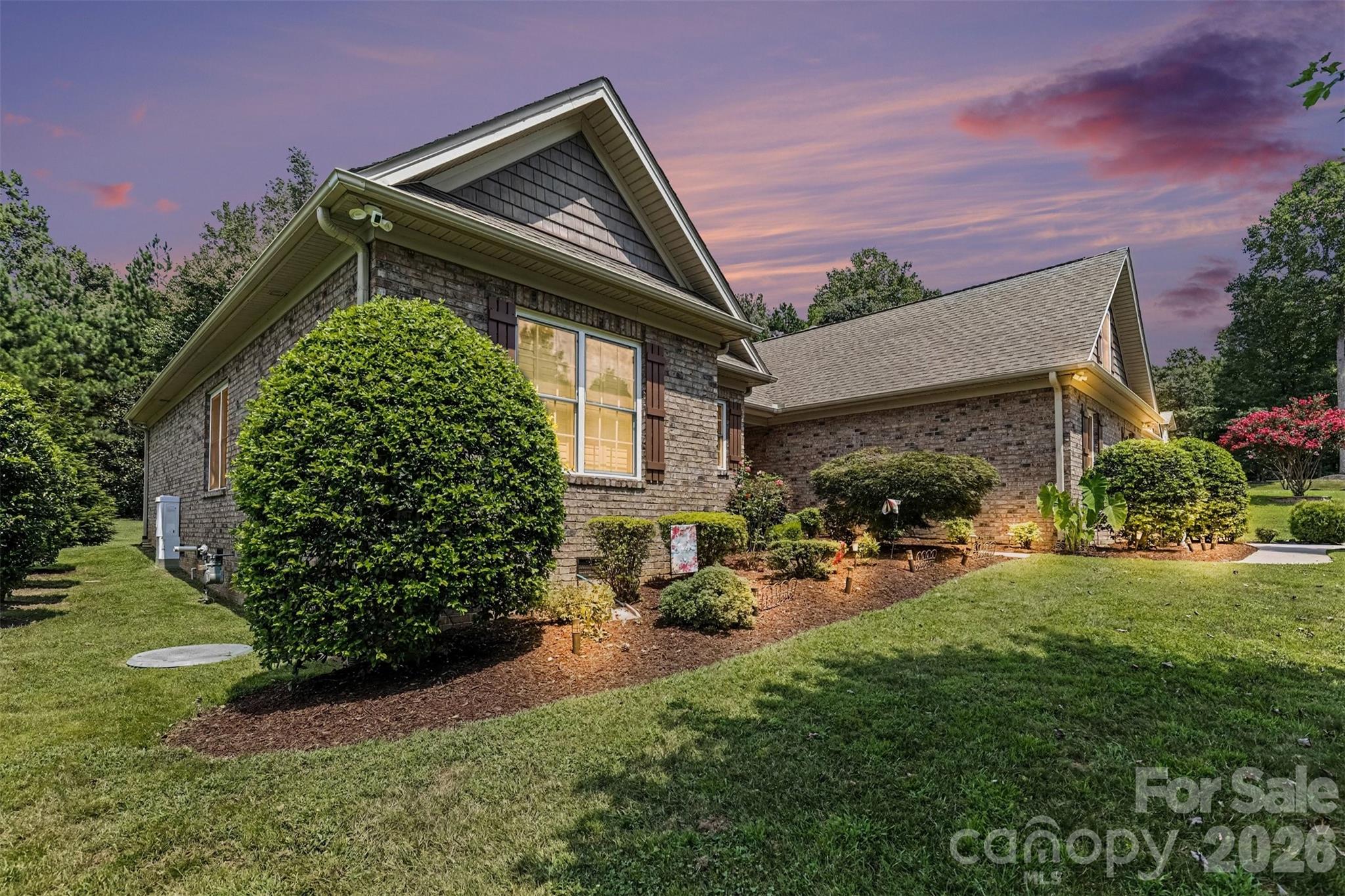 2nd image of 1820 Wedowee Ct, Rock Hill, SC 29732 | MLS# 4416667