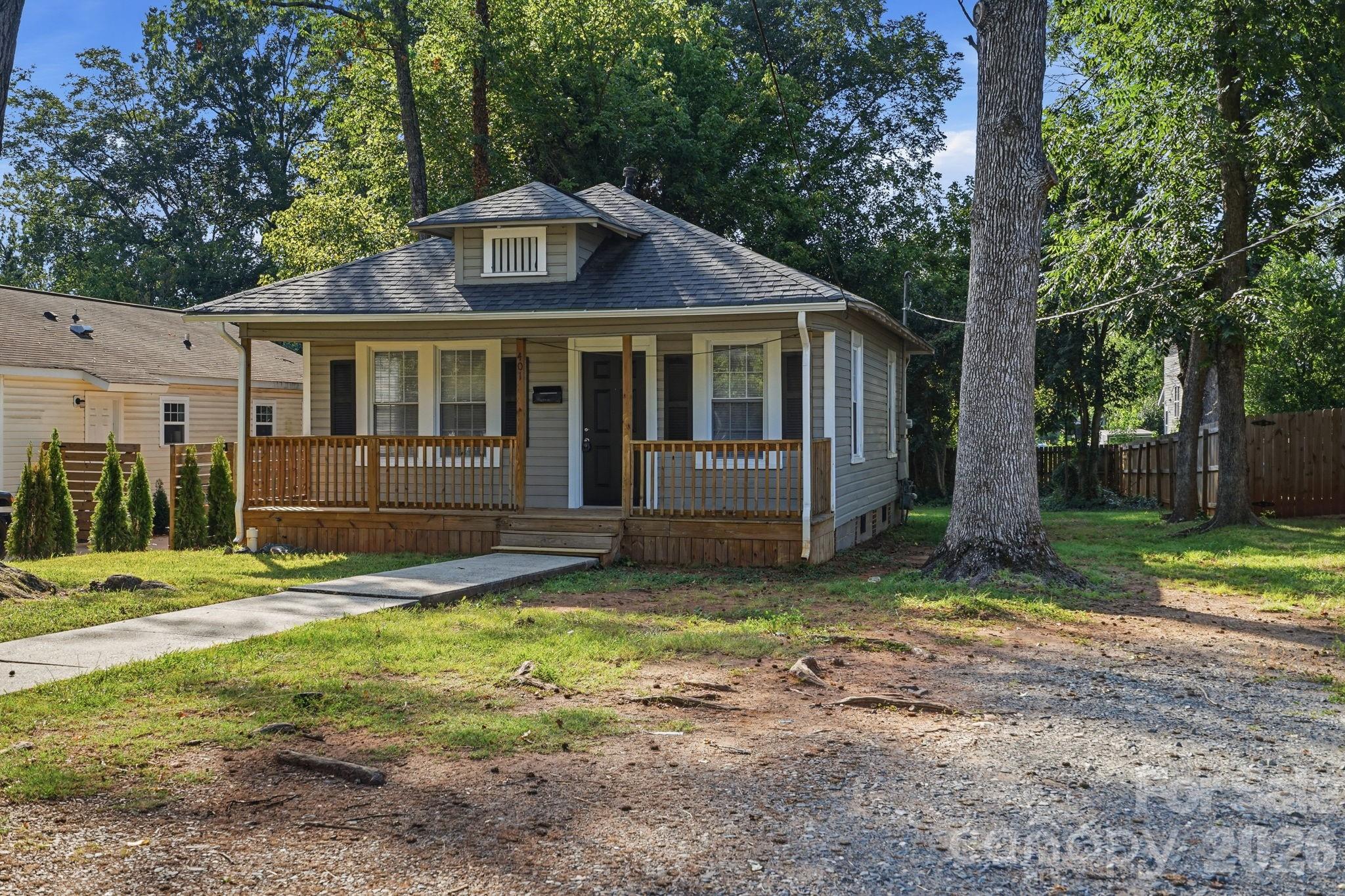 1st image of 401 Skyland Ave, Charlotte, NC 28205 | MLS# 4416885