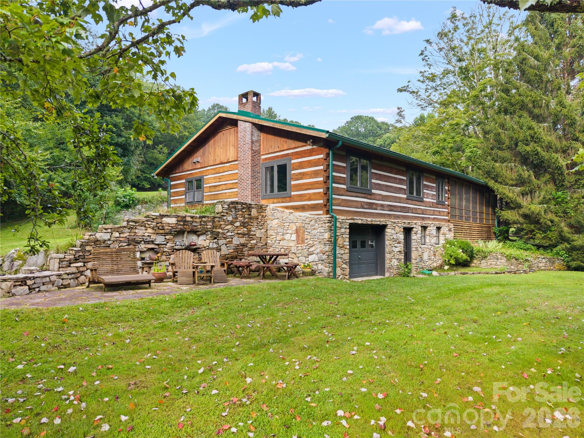 Photo 3 of Single family home for sale at 1061 Indian Trl Rd, Mars Hill, NC 28754 | MLS# 4417141 | Listing updated on 2026-09-04