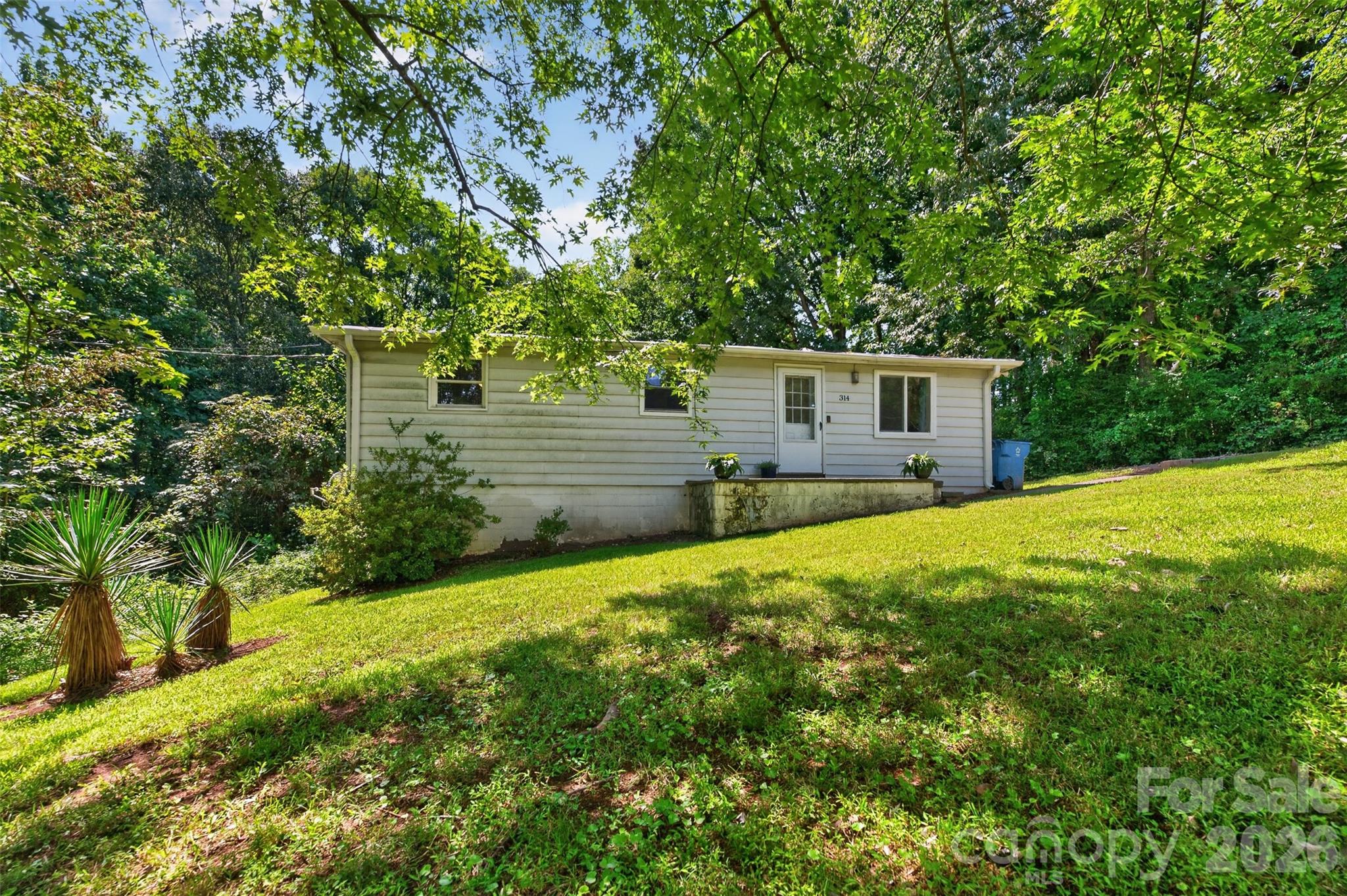 2nd image of 314 22nd Street Ct Se, Hickory, NC 28602 | MLS# 4417234