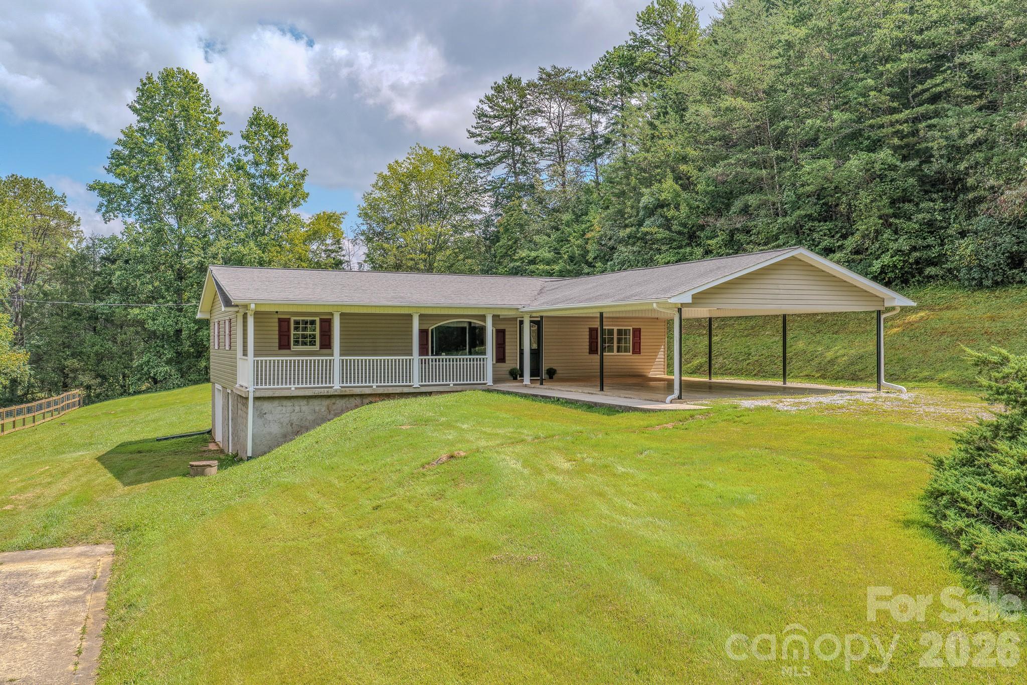 Photo 1 of Single family home for sale at 163 Meadowbrook Ln, Marion, NC 28752 | MLS# 4417340 | Listing updated on 2026-09-05