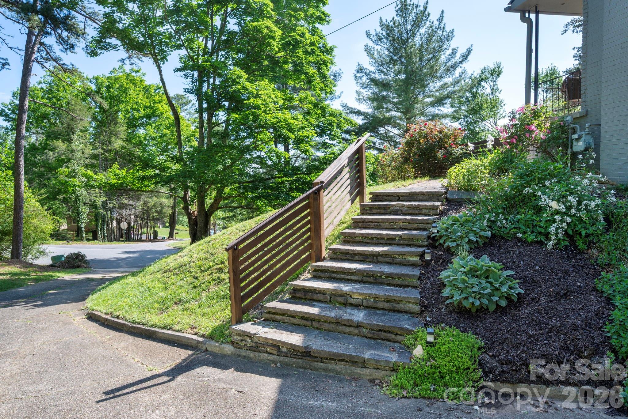 3rd image of 301 Stratford Rd, Asheville, NC 28804 | MLS# 4417374