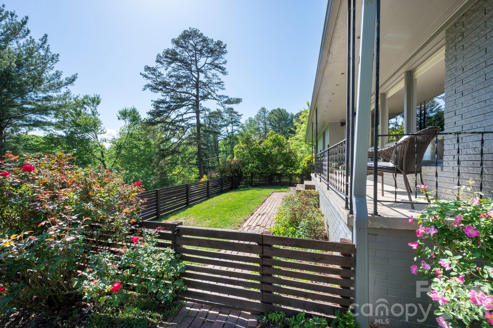 5th image of 301 Stratford Rd, Asheville, NC 28804 | MLS# 4417374