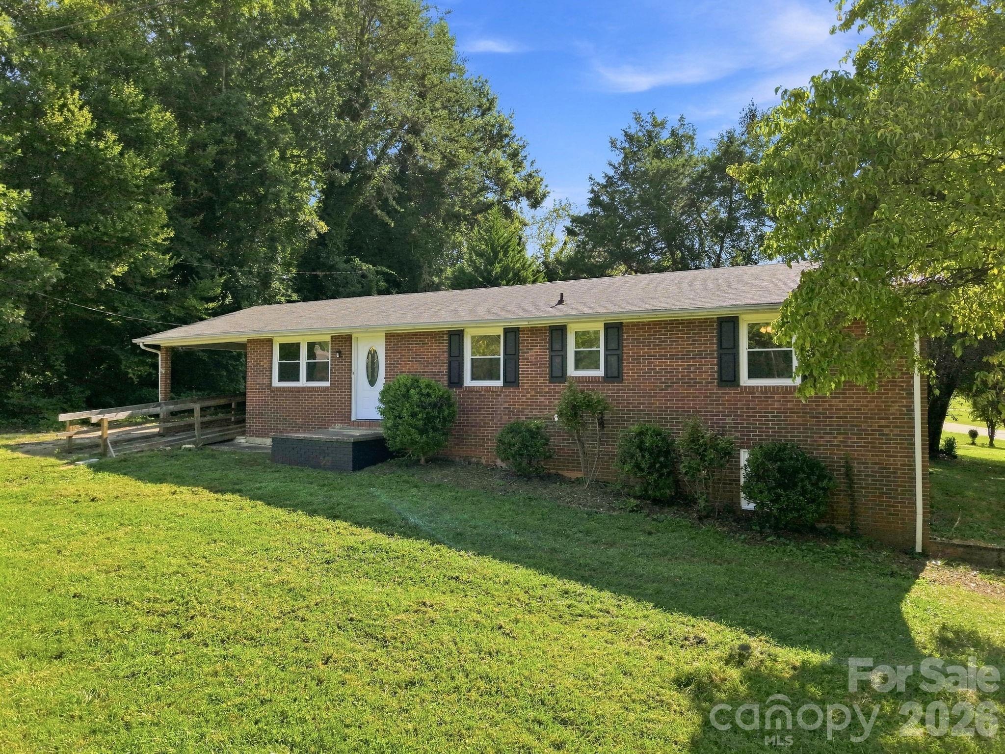 1st image of 1021 S Caldwell Ave, Newton, NC 28658 | MLS# 4417463
