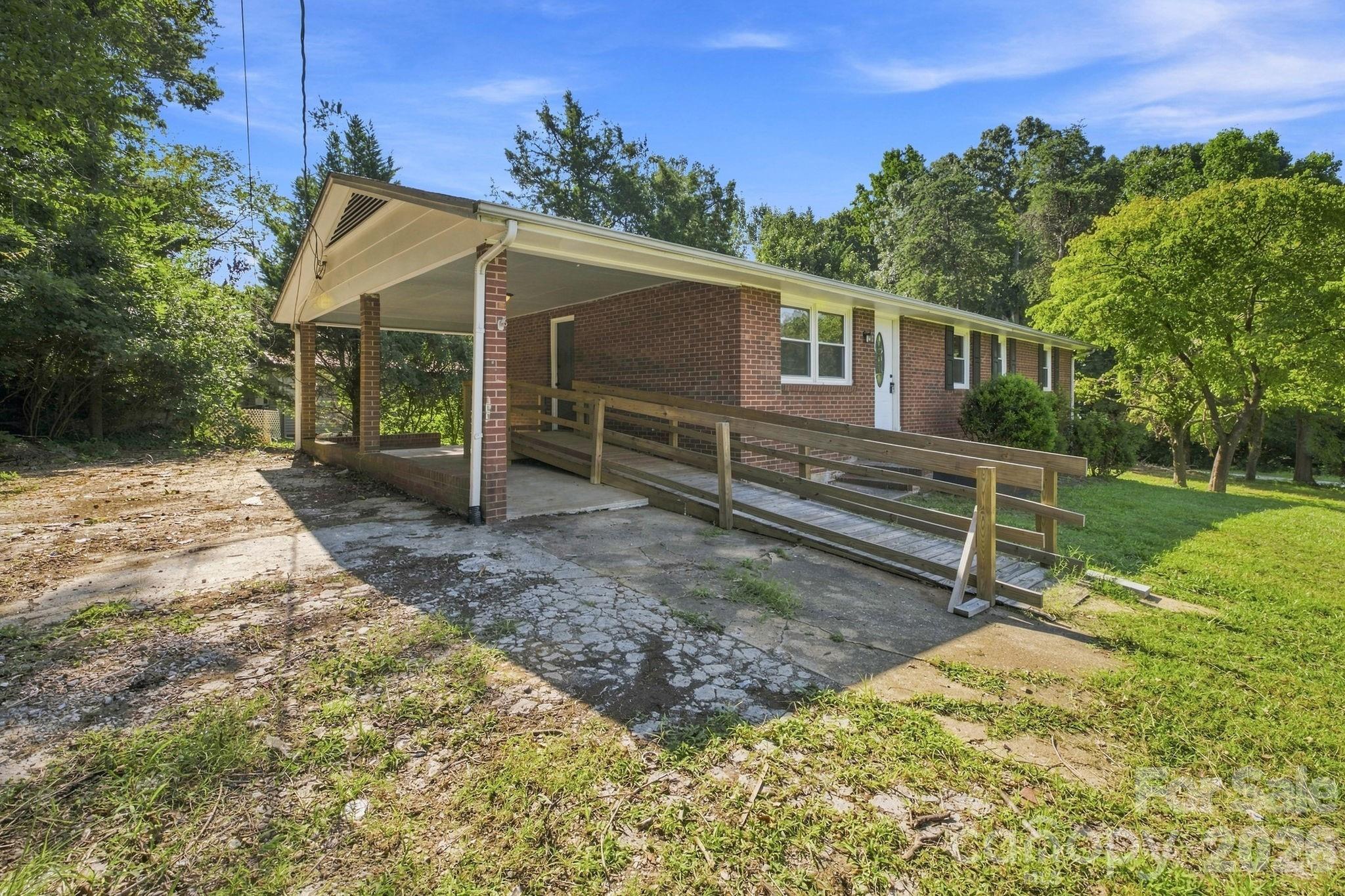 40th image of 1021 S Caldwell Ave, Newton, NC 28658 | MLS# 4417463