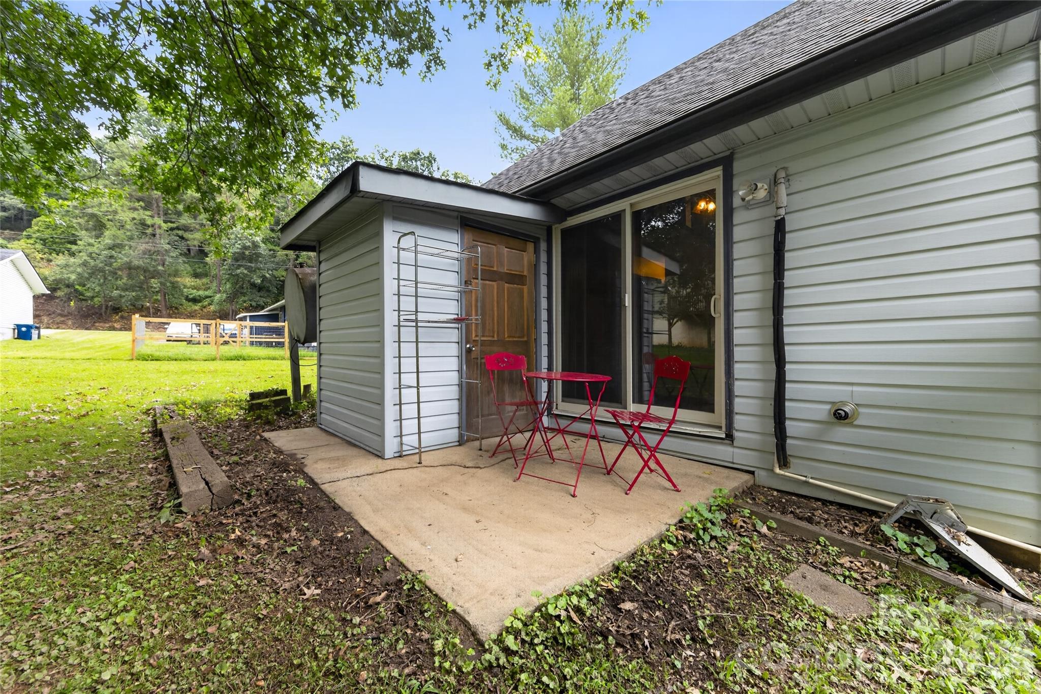 3rd image of 131 Spencer St, Clyde, NC 28721 | MLS# 4417558
