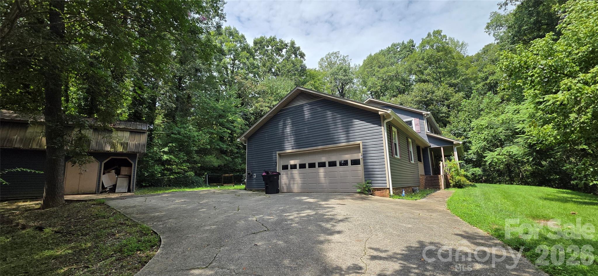 3rd image of 8979 Twin Lake Dr, Kernersville, NC 27284 | MLS# 4417656