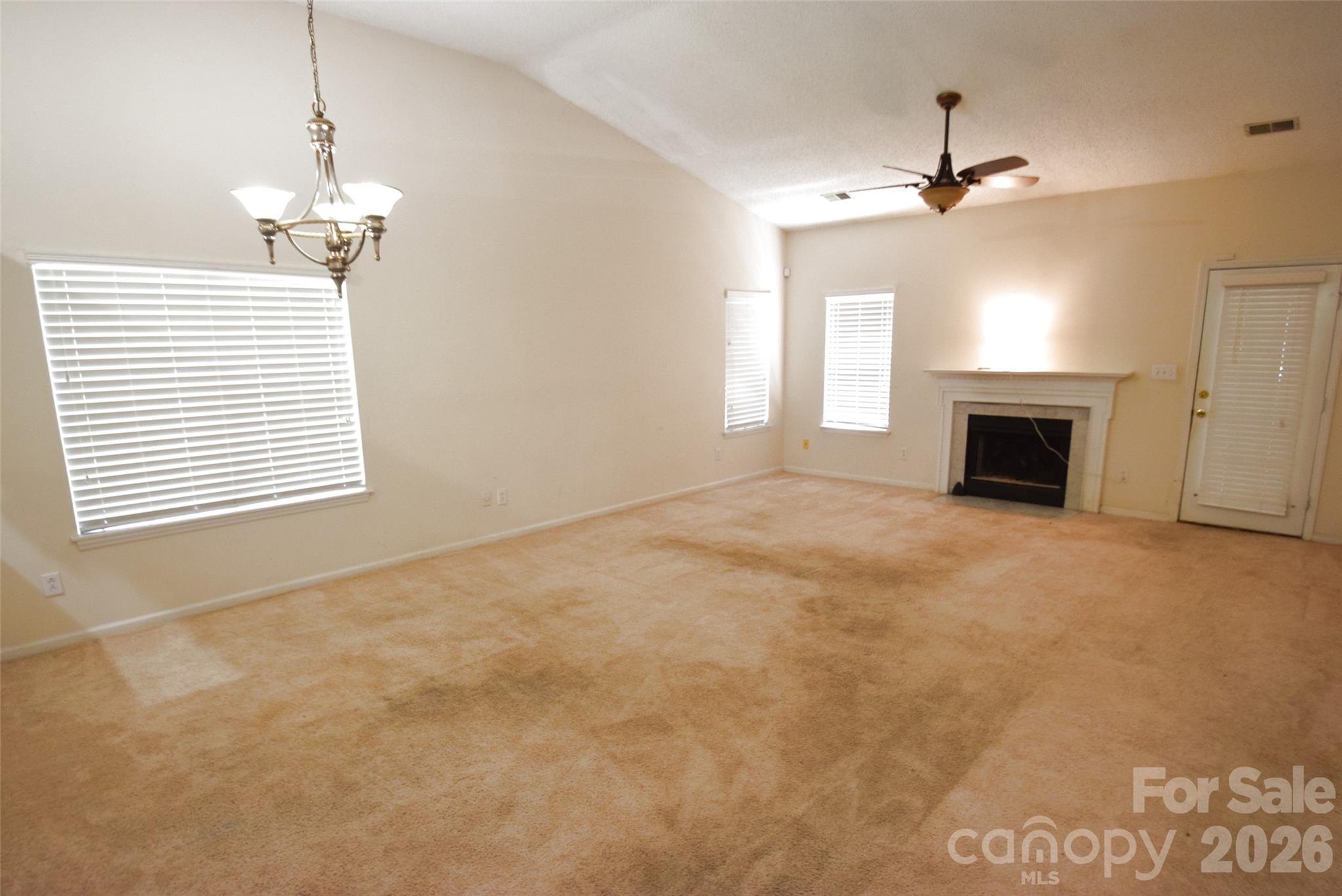 3rd image of 730 Oakbluff Cir, Charlotte, NC 28216 | MLS# 4417659