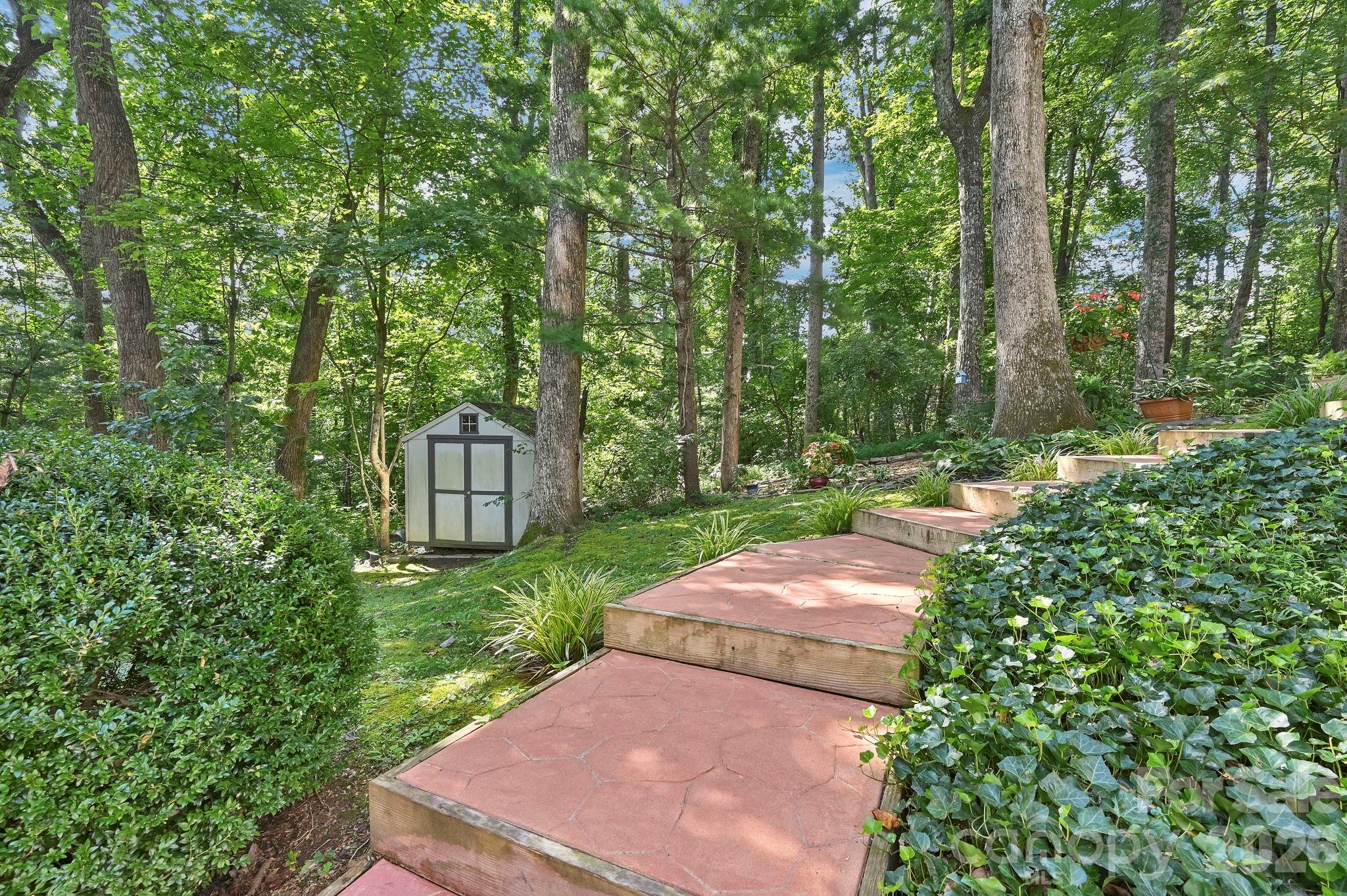 2nd image of 25 Weston Heights Dr, Asheville, NC 28803 | MLS# 4417799