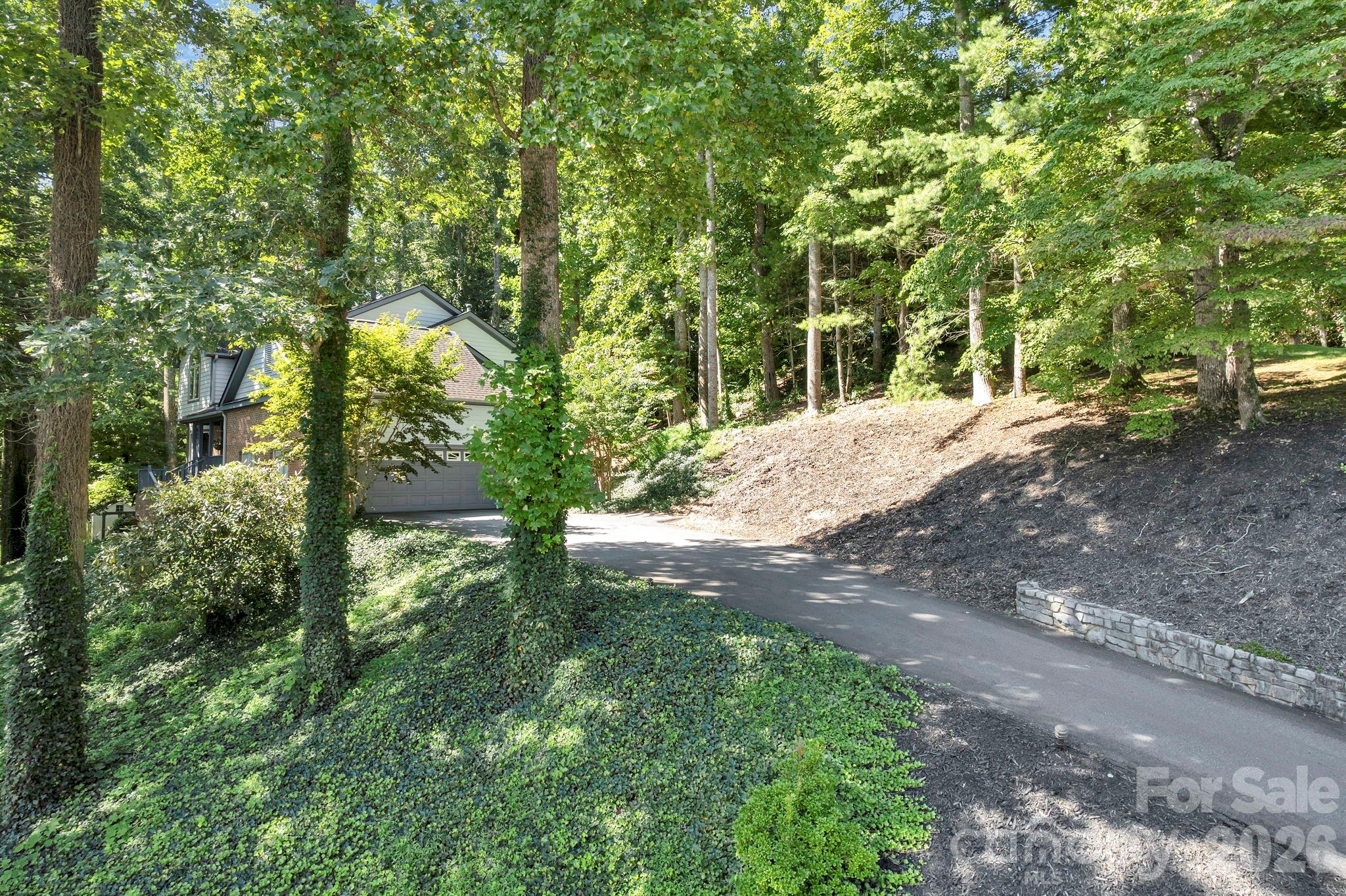 40th image of 25 Weston Heights Dr, Asheville, NC 28803 | MLS# 4417799