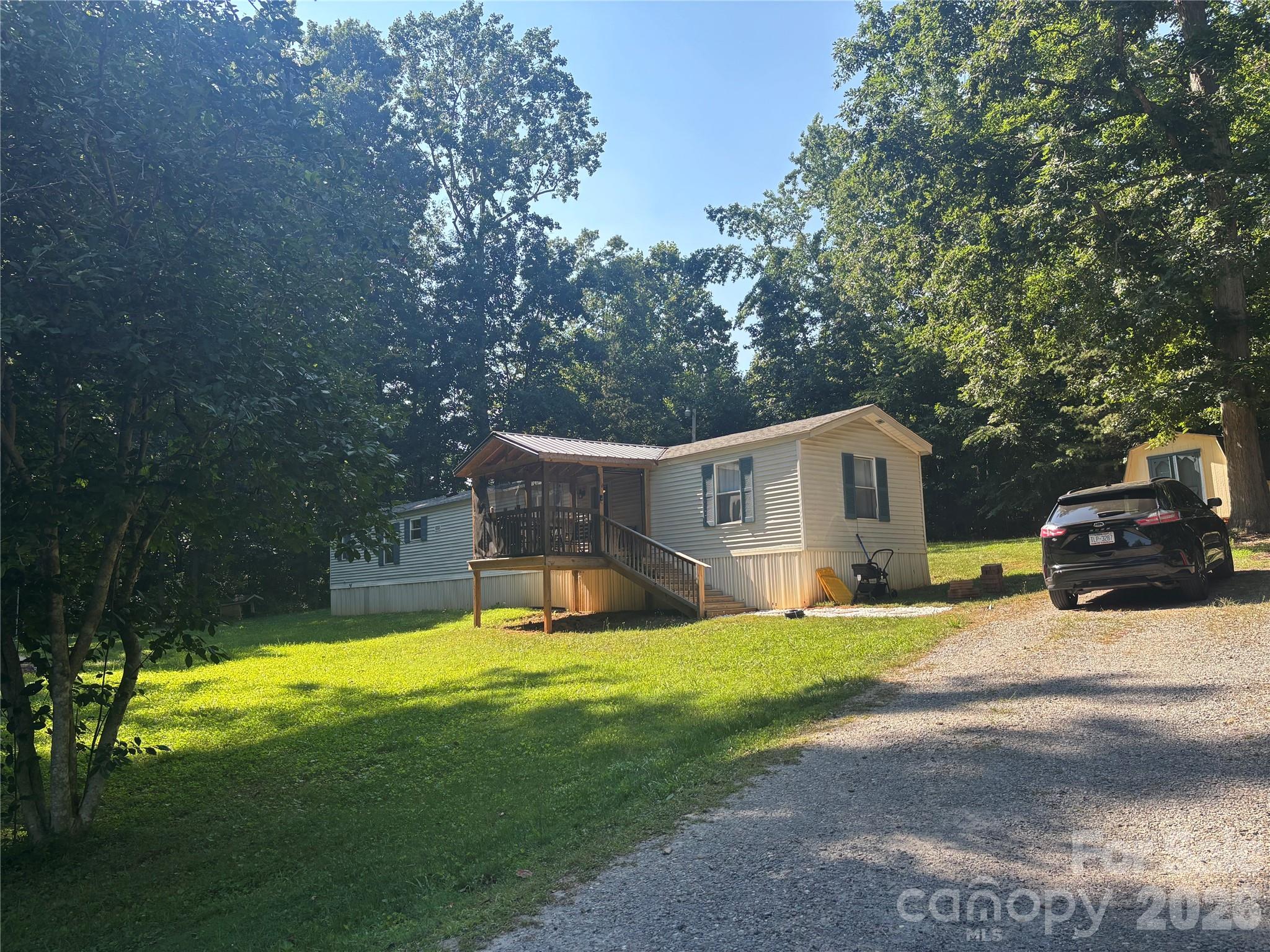 1st image of 233 Starlight Dr, Lincolnton, NC 28092 | MLS# 4417816