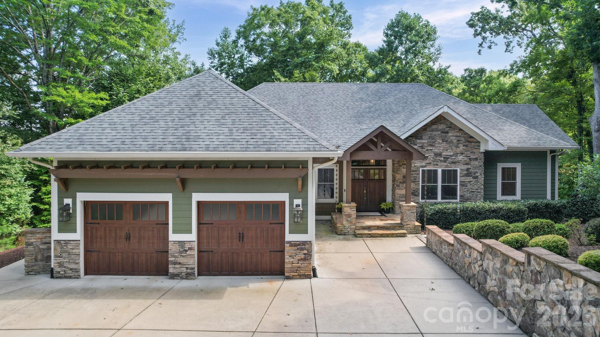 1st image of 3033 Dodsworth Dr, Cramerton, NC 28032 | MLS# 4418023
