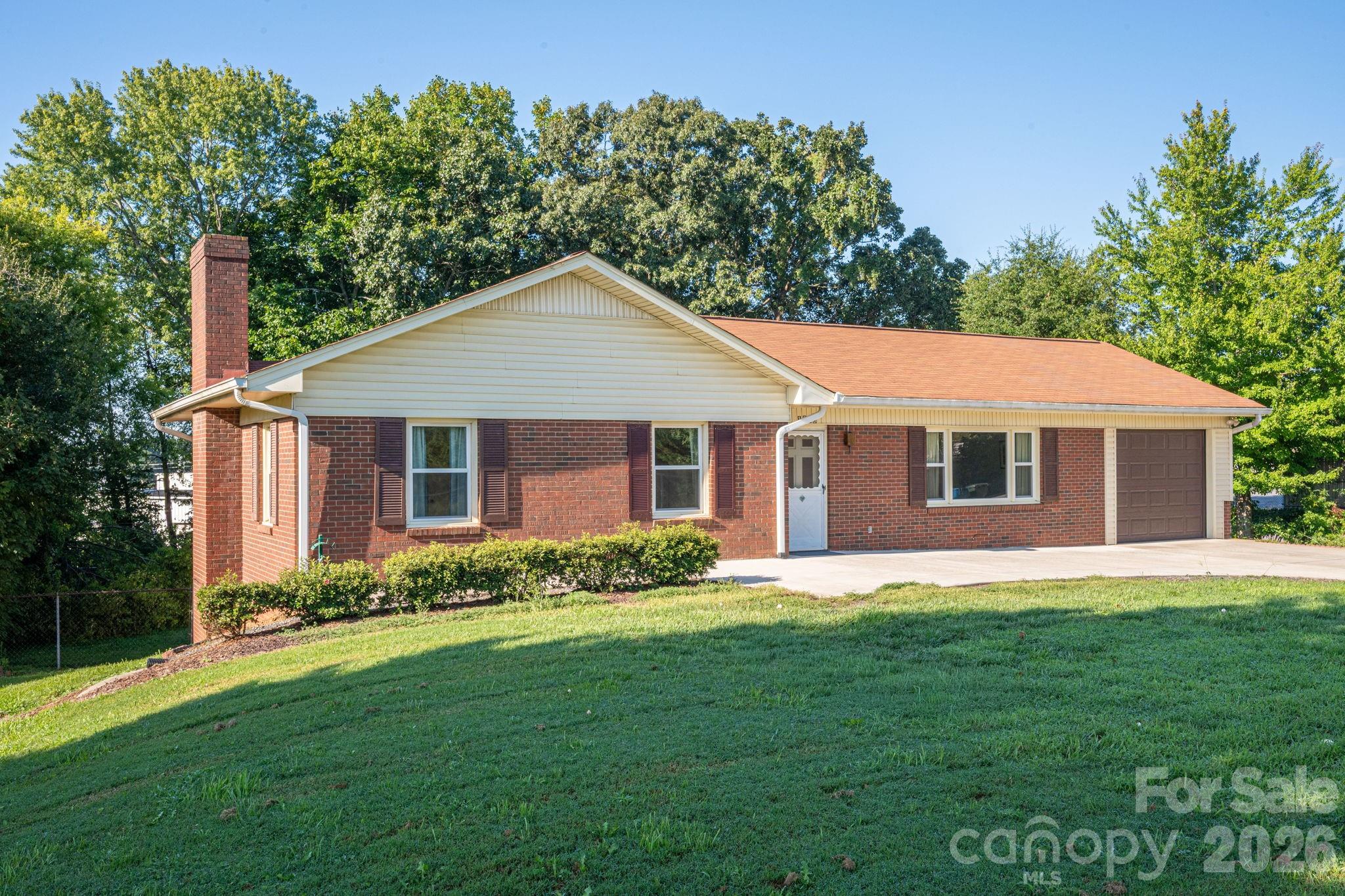 1st image of 1306 11th Ave Se, Hickory, NC 28602 | MLS# 4418185
