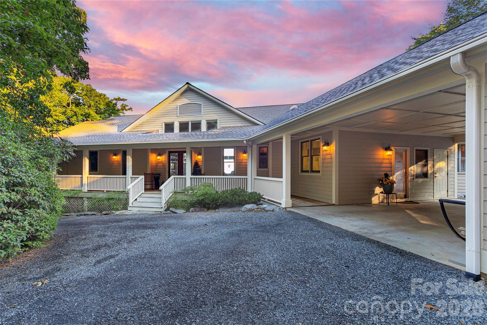 Photo 4 of Single family home for sale at 74 Walnut Ridge Ln, Brevard, NC 28712 | MLS# 4419303 | Listing updated on 2026-09-05