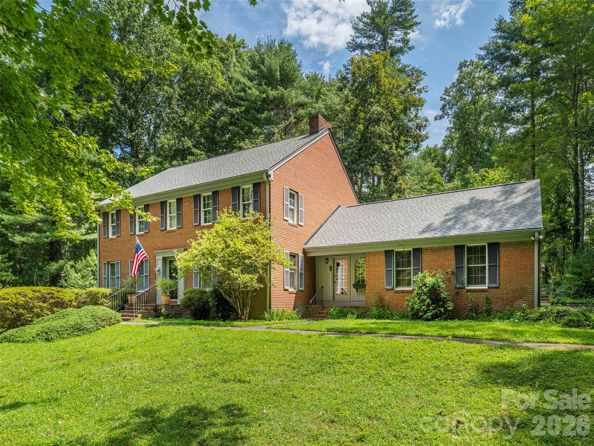 3rd image of 200 Heathcote Rd, Hendersonville, NC 28791 | MLS# 4419306