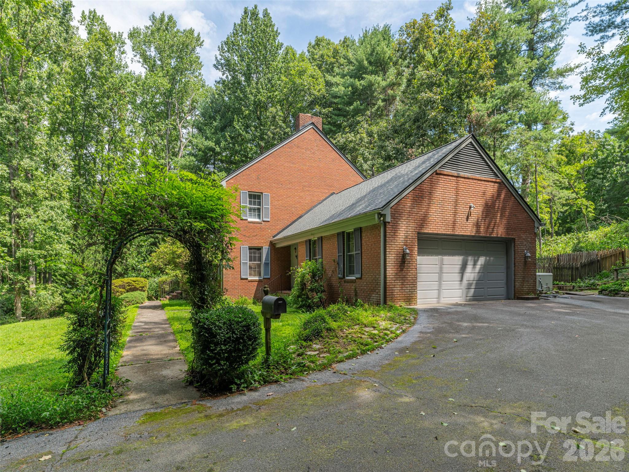 44th image of 200 Heathcote Rd, Hendersonville, NC 28791 | MLS# 4419306