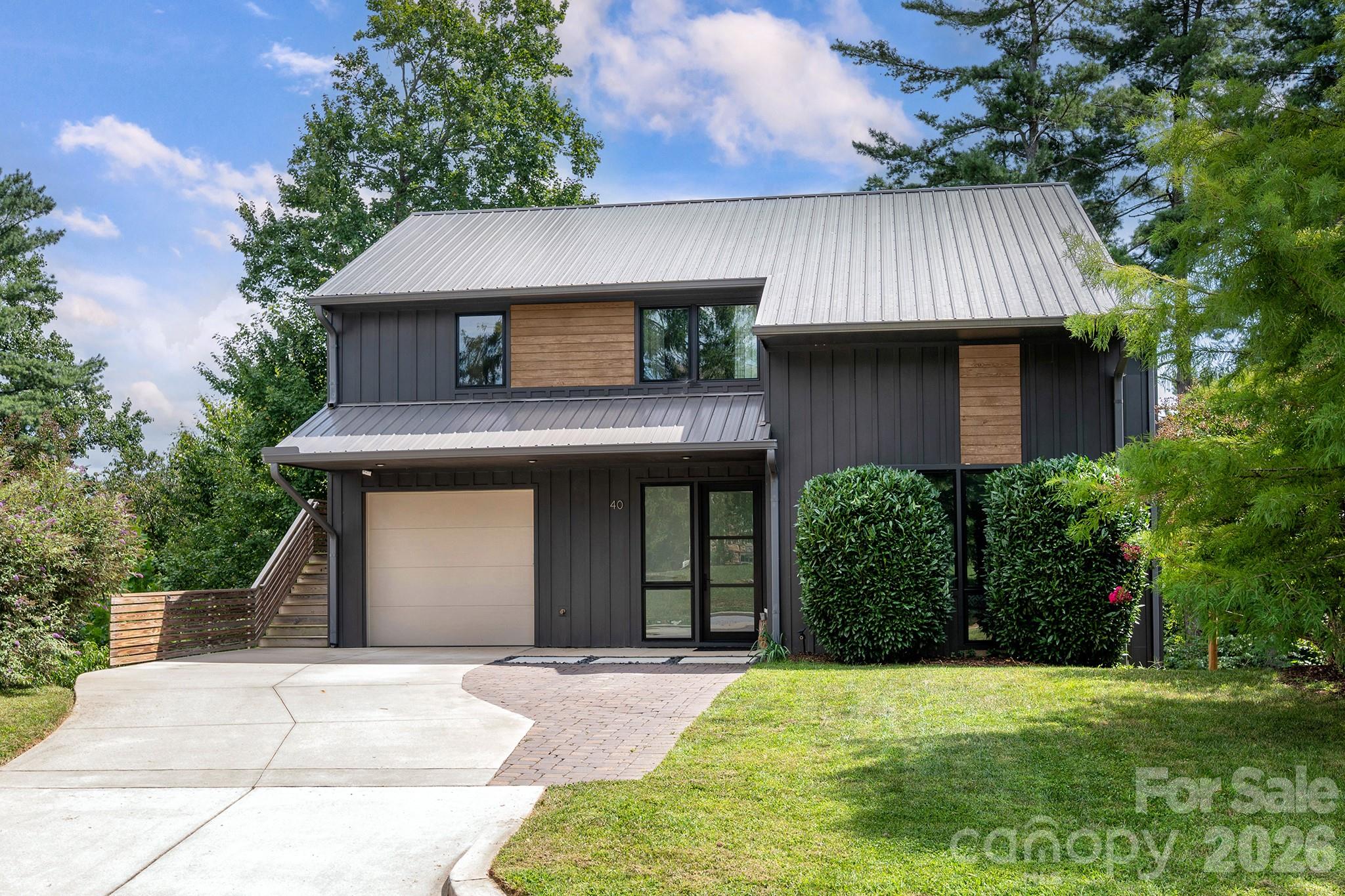 Photo 1 of Single family home for sale at 40 Malvern Walk, Asheville, NC 28806 | MLS# 4419917 | Listing updated on 2026-09-06