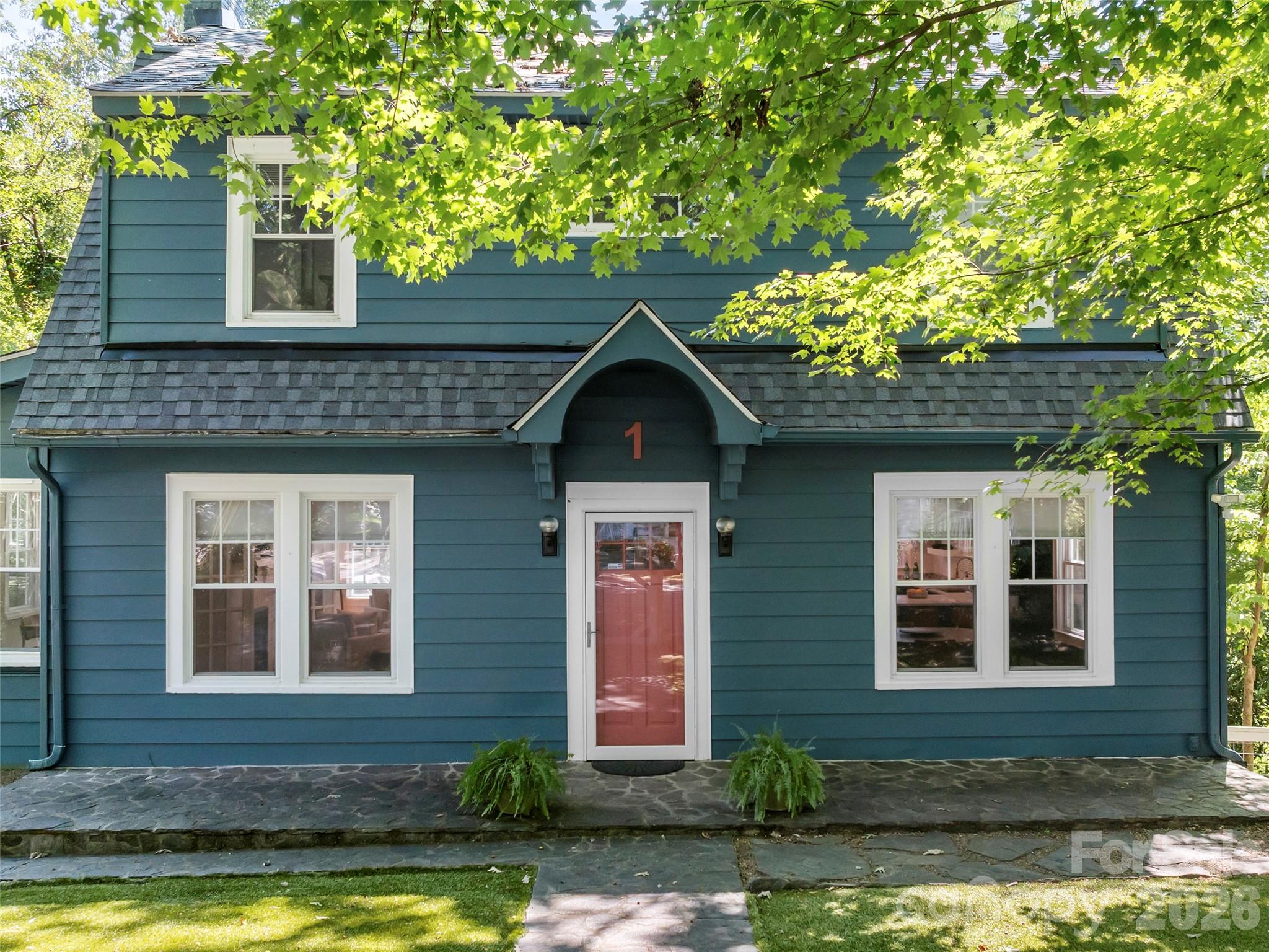 Photo 2 of Single family home for sale at 1 Kenilworth Rd, Asheville, NC 28803 | MLS# 4420250 | Listing updated on 2026-09-05