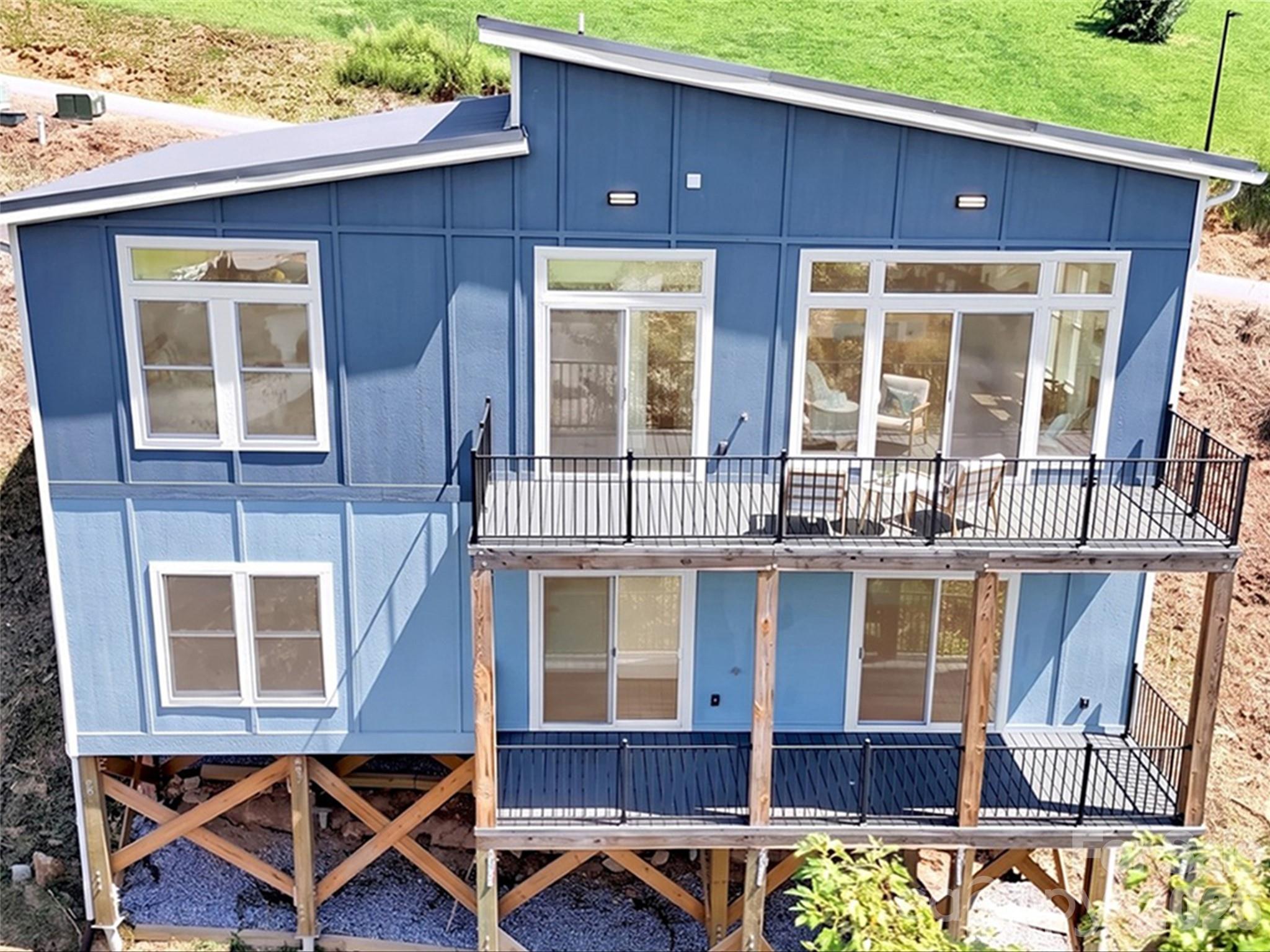 Photo 3 of Single family home for sale at 185 Kadire Dr, Waynesville, NC 28785 | MLS# 4420272 | Listing updated on 2026-09-05