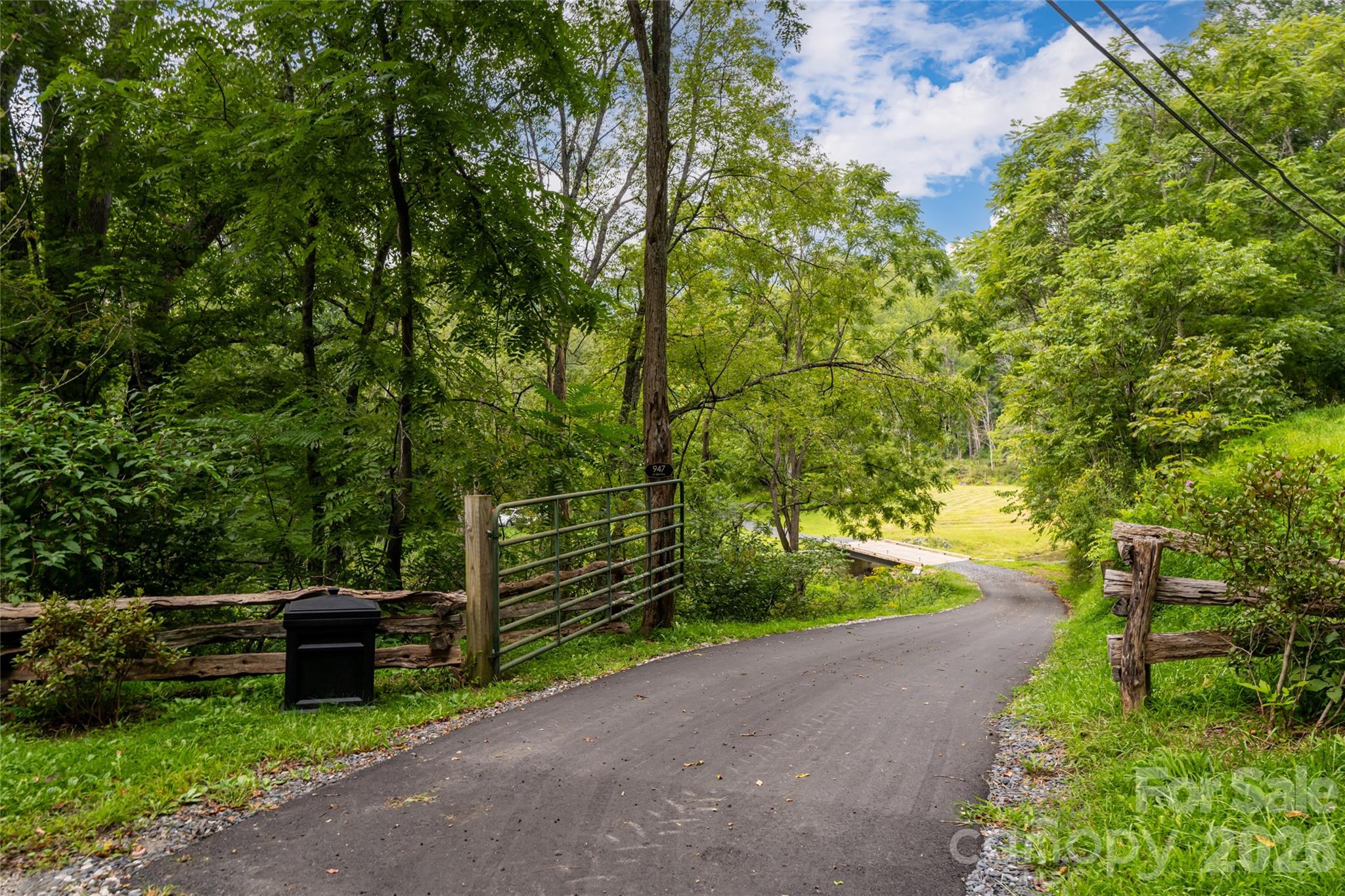 Photo 2 of Single family home for sale at 947 Highway 226 N, Bakersville, NC 28705 | MLS# 4420320 | Listing updated on 2026-09-04