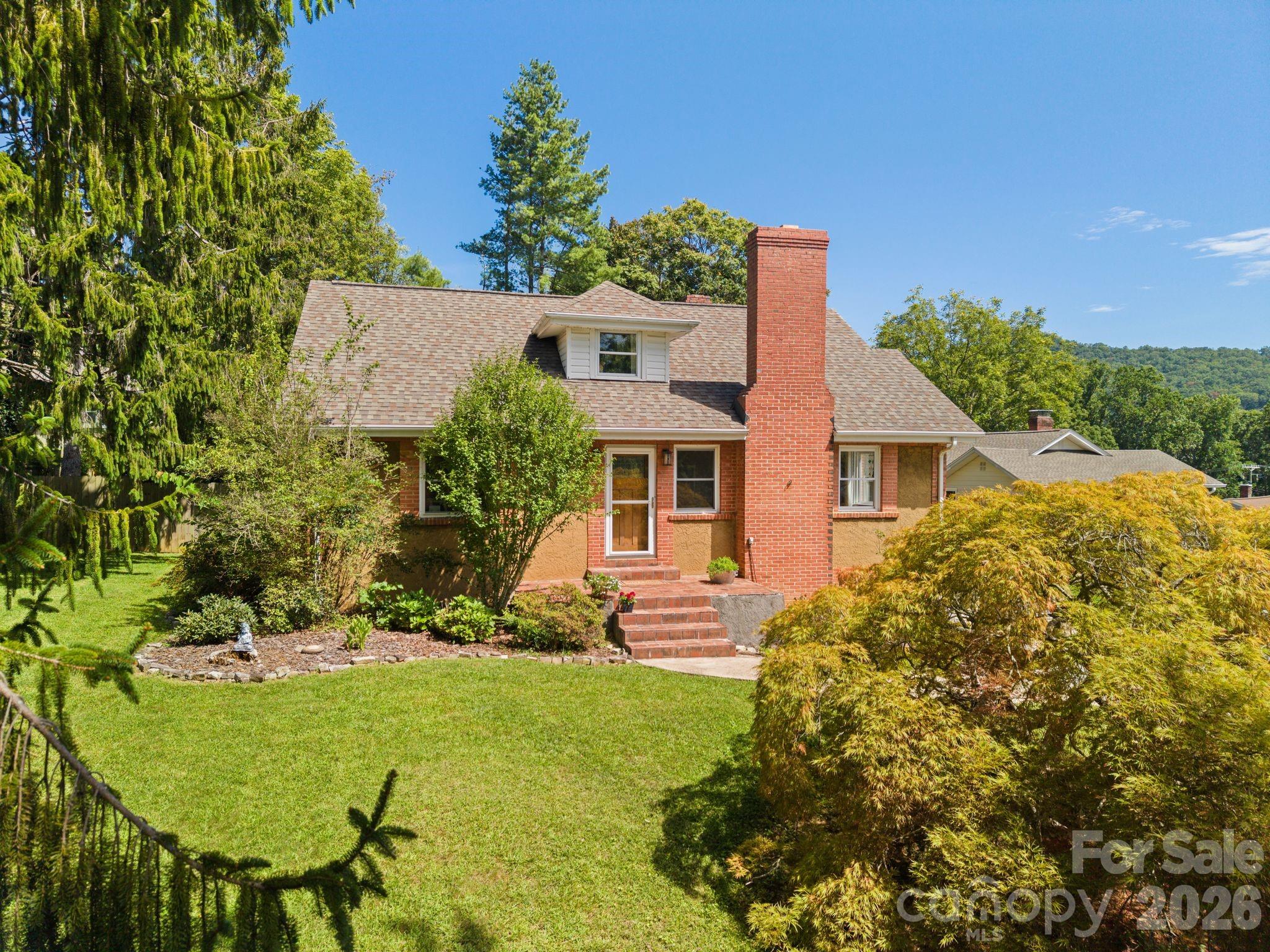 Photo 5 of Single family home for sale at 348 Beaucatcher Rd, Asheville, NC 28805 | MLS# 4420417 | Listing updated on 2026-09-06