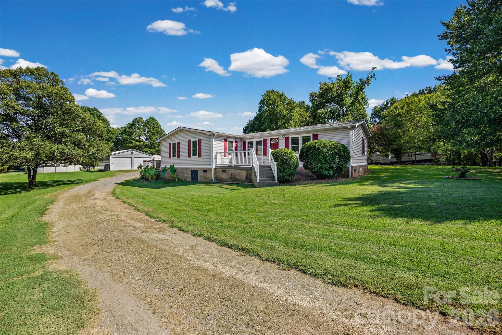 Photo 3 of Single family home for sale at 6215 Barclay Ln, Clover, SC 29710 | MLS# 4420602 | Listing updated on 2026-09-05